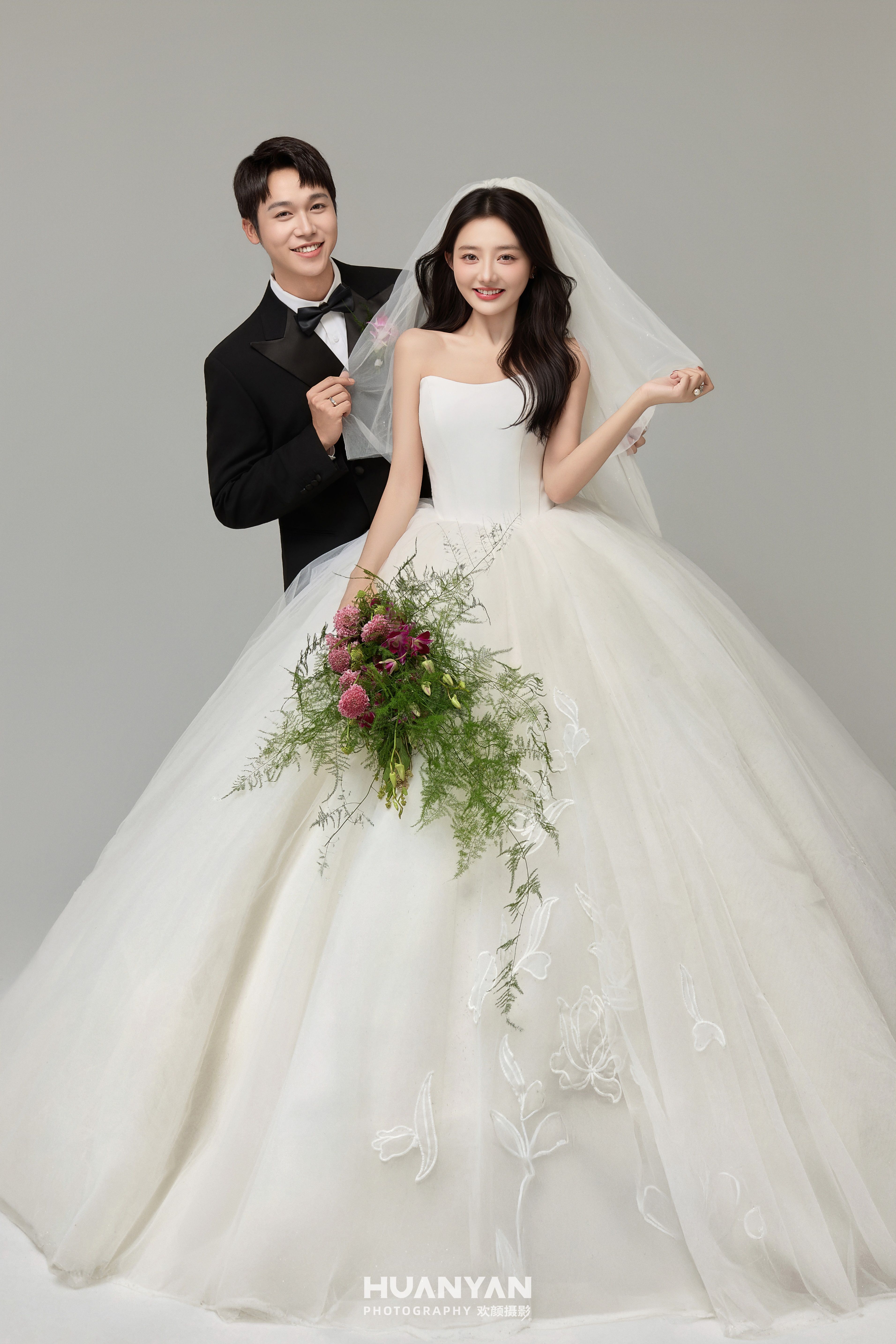 纯白序章：极简风婚纱照南法庄园实拍