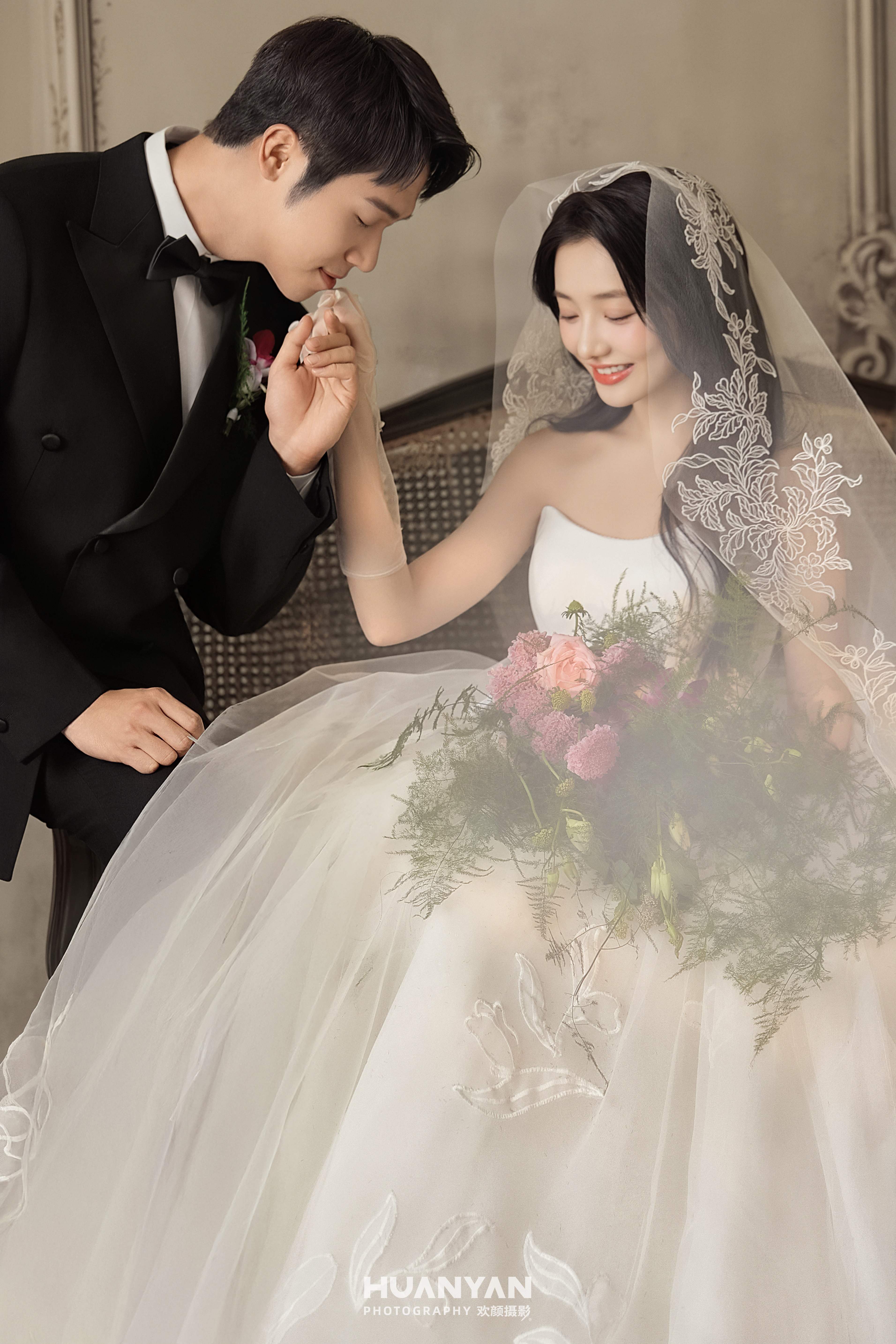 韩式浪漫：高级感风婚纱照南法庄园实拍