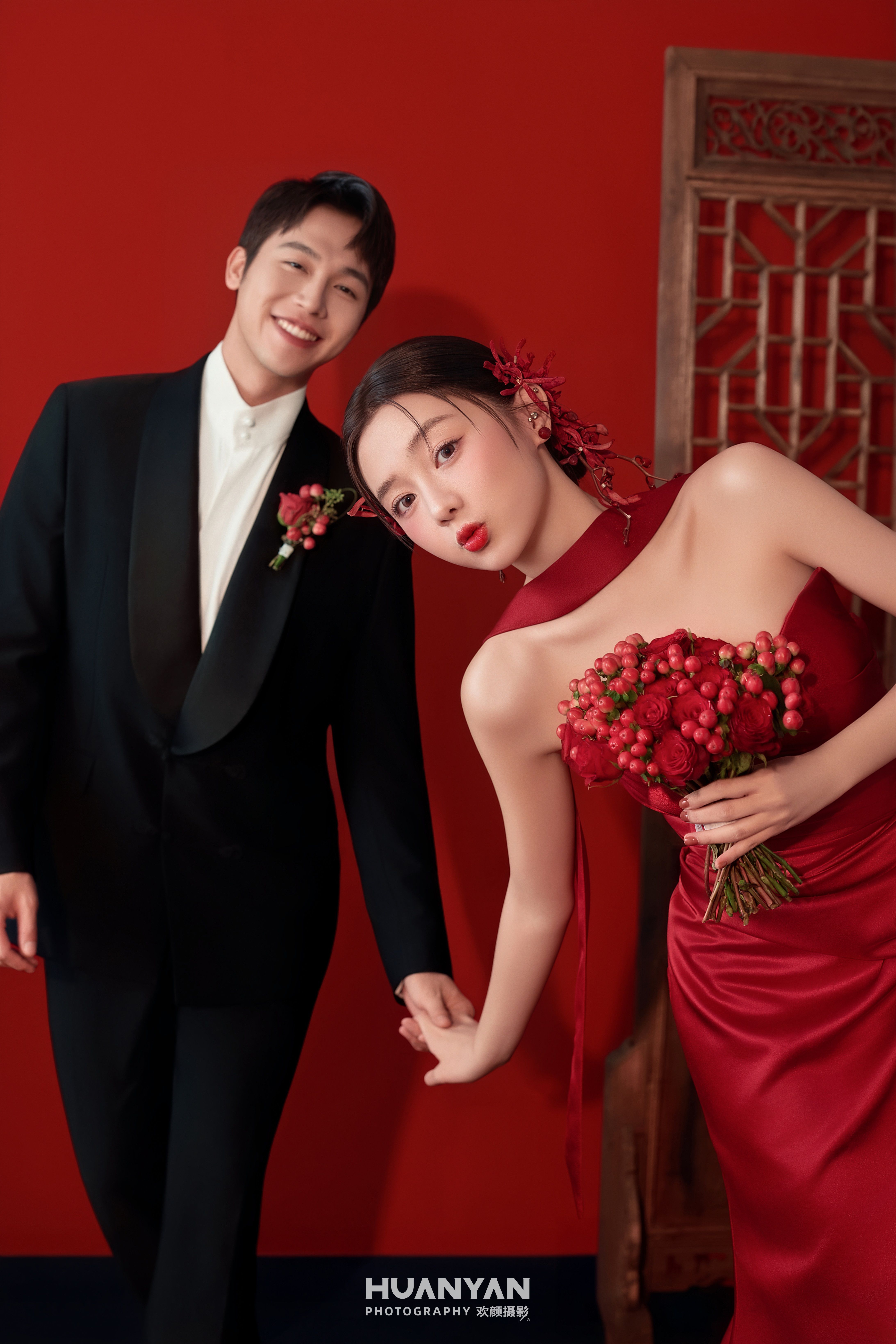 婚纱照拍完怎么用？从请柬到周年大屏的8个场景