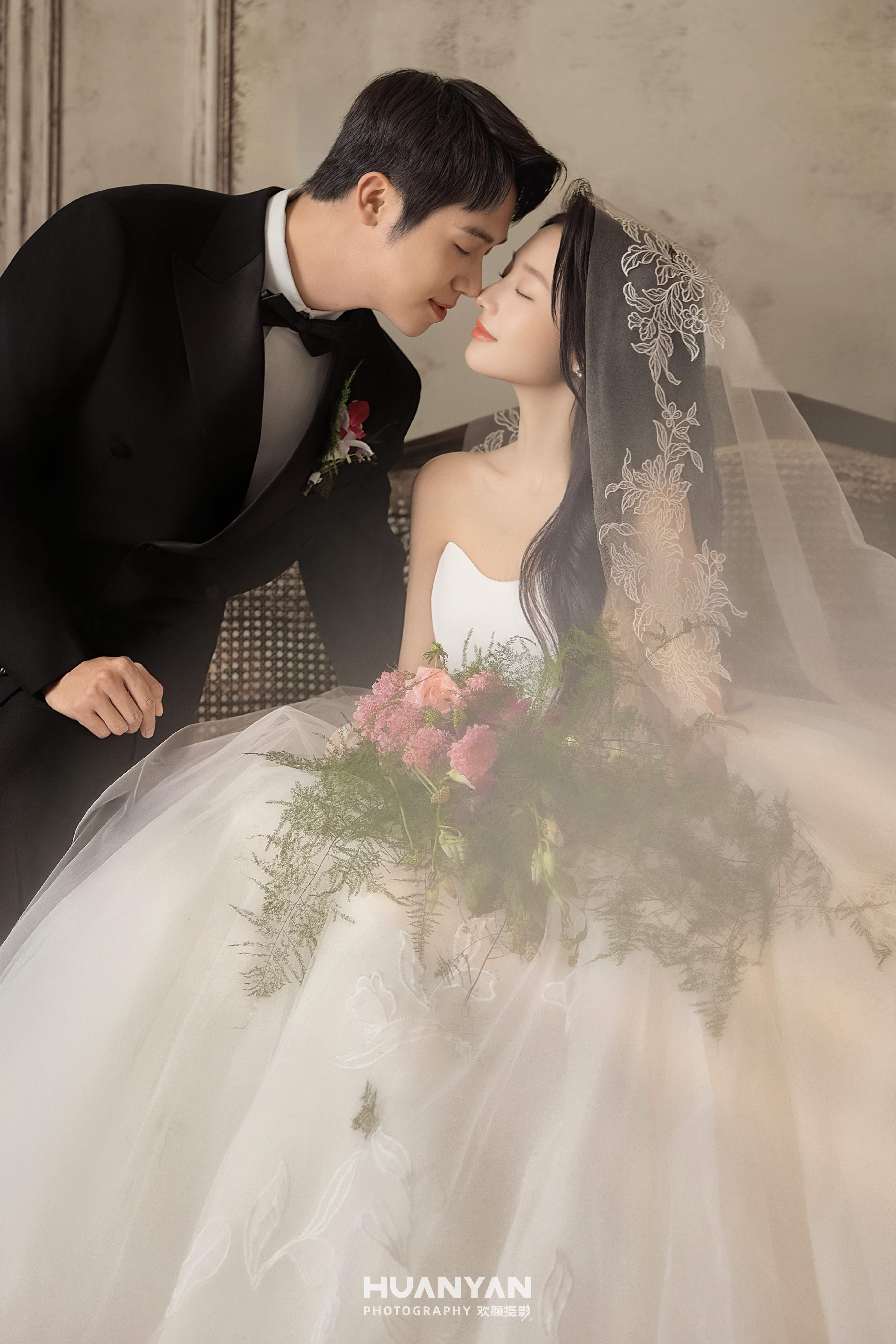 韩式浪漫客片第3张｜高级感风婚纱照，摄于南法庄园
