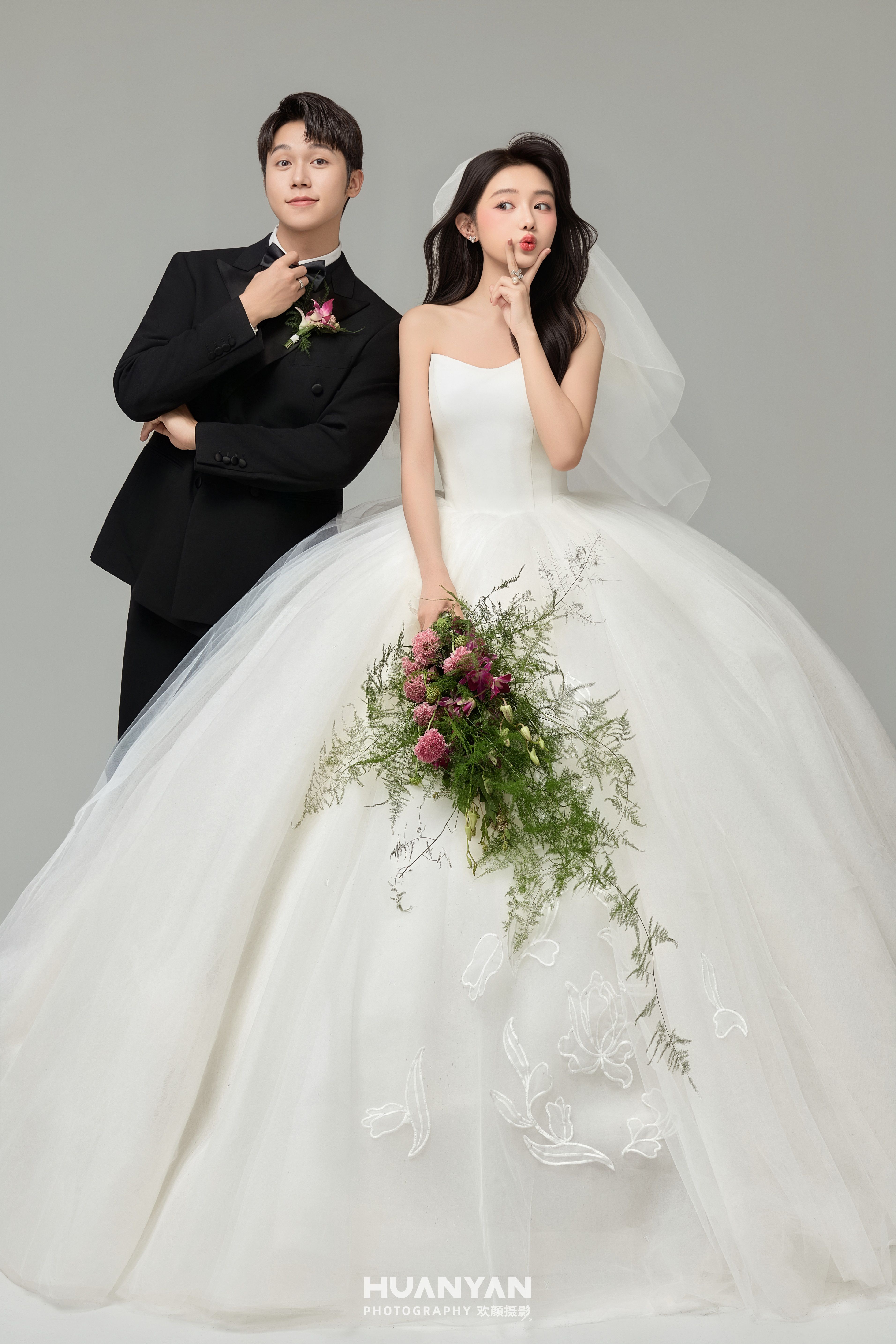 纯白序章客片第7张｜极简风婚纱照，摄于南法庄园