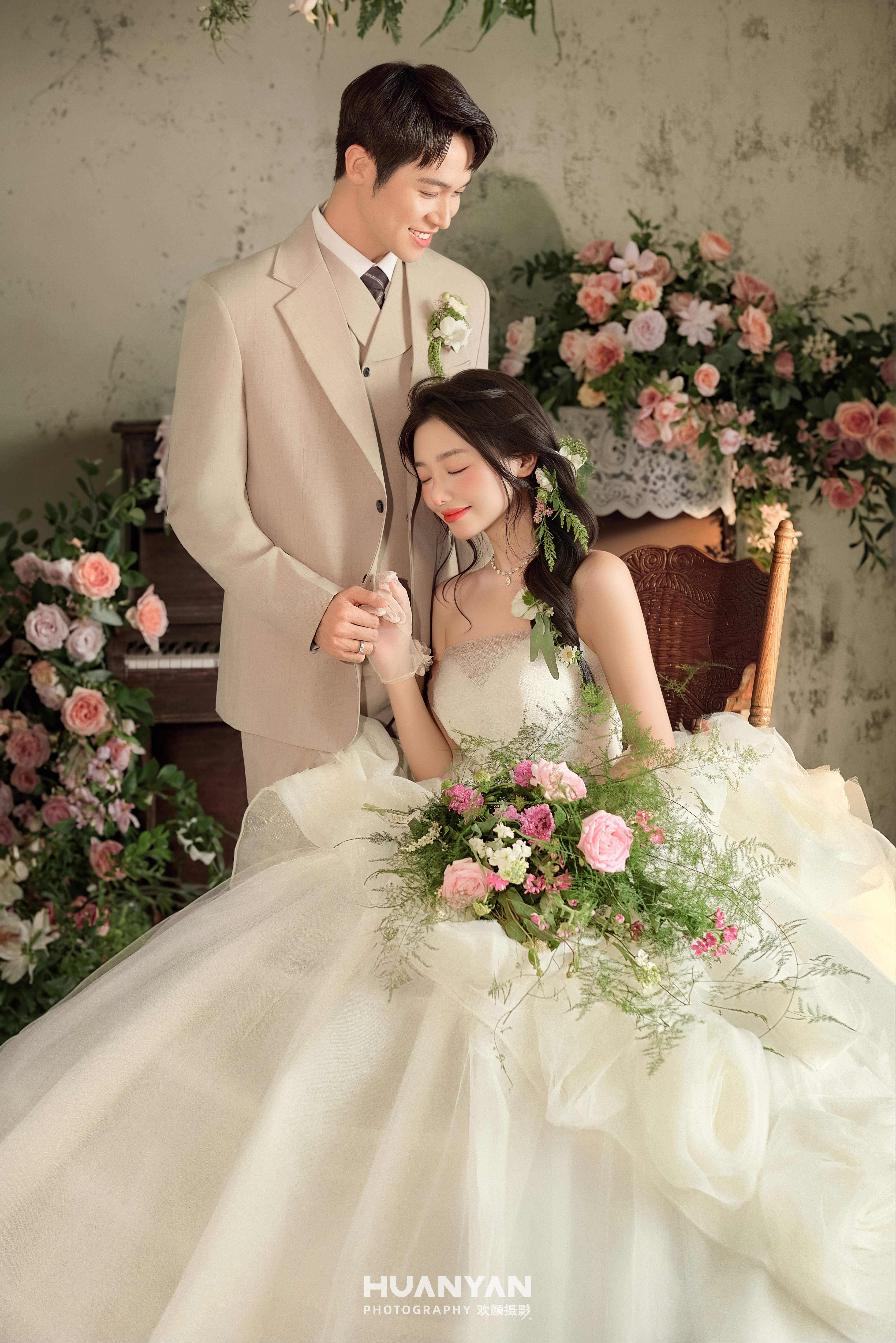 花影与共客片第7张｜仪式感风婚纱照，摄于南法庄园