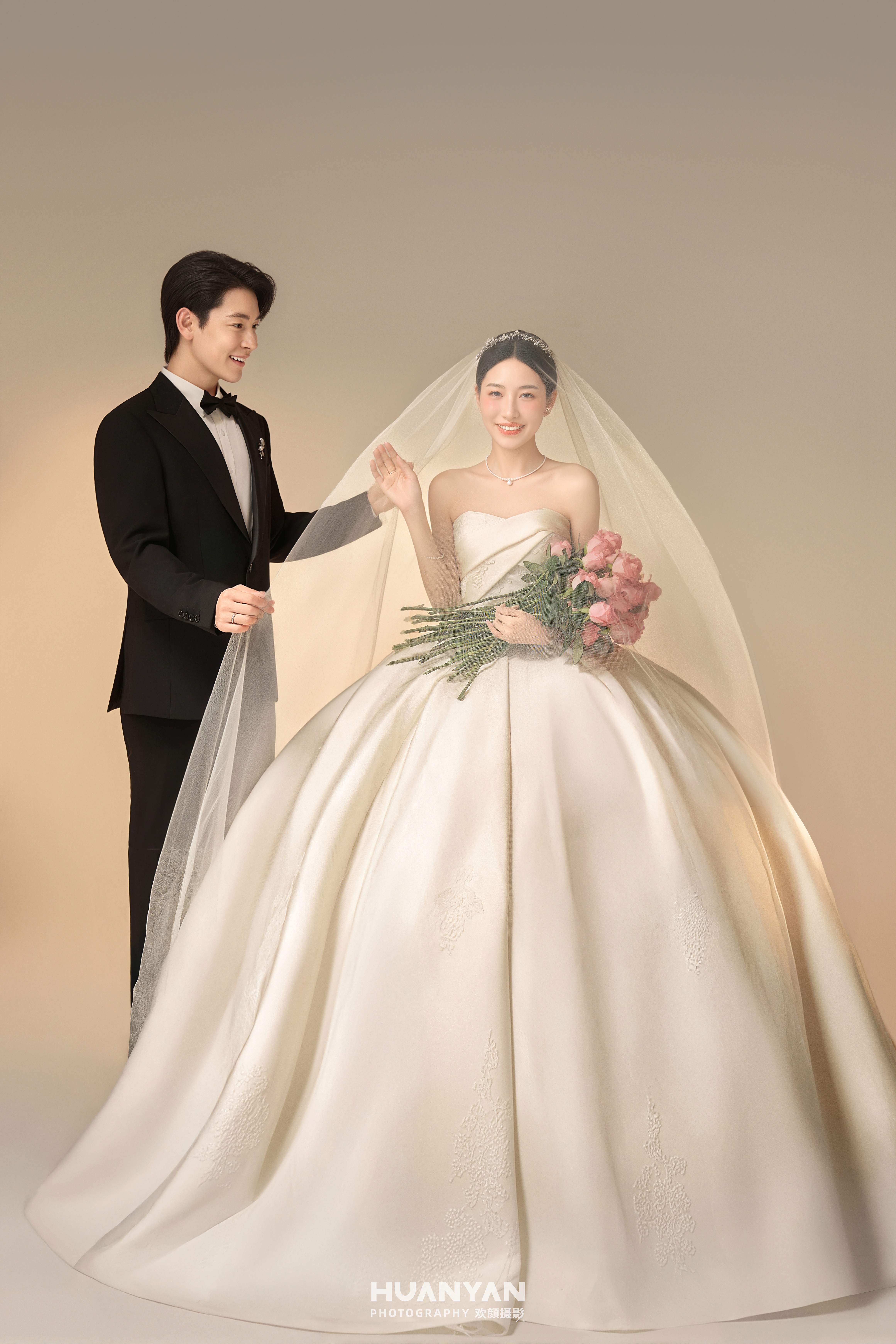 爱意满盈：高级感风婚纱照南法庄园实拍