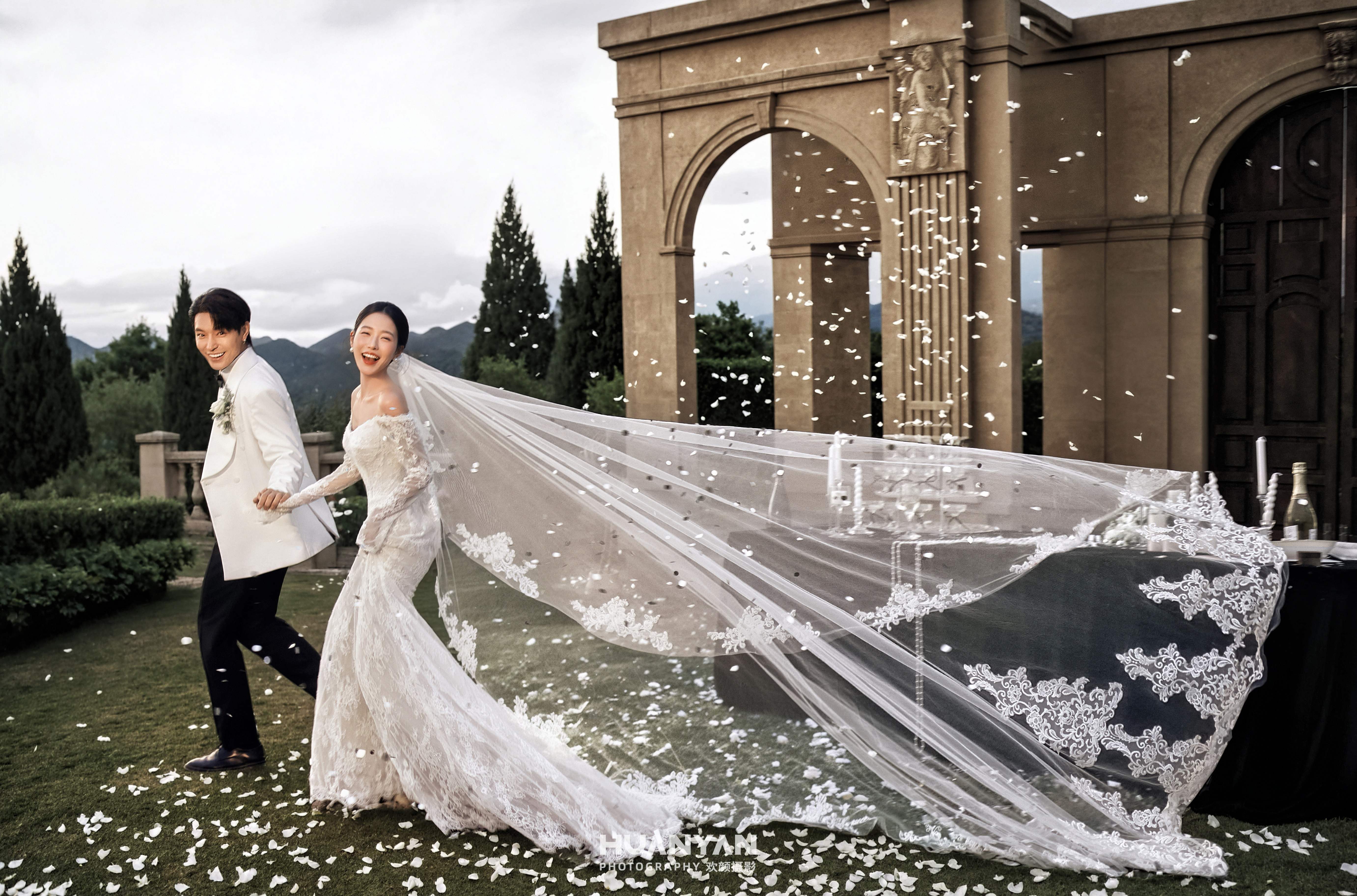 胶片感风婚纱照 · 户外场景 · 奢悦之约客片