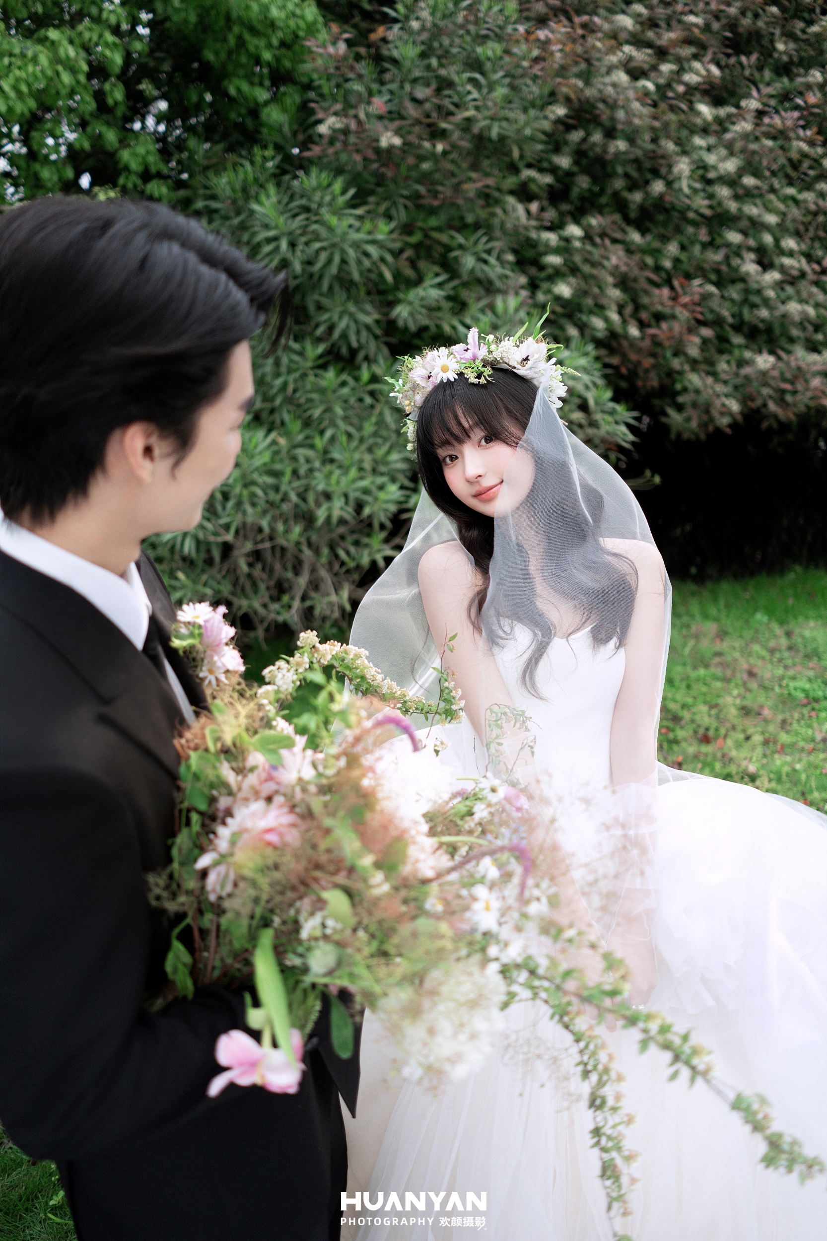 轻氧风婚纱照 · 草地场景 · 森屿私语客片