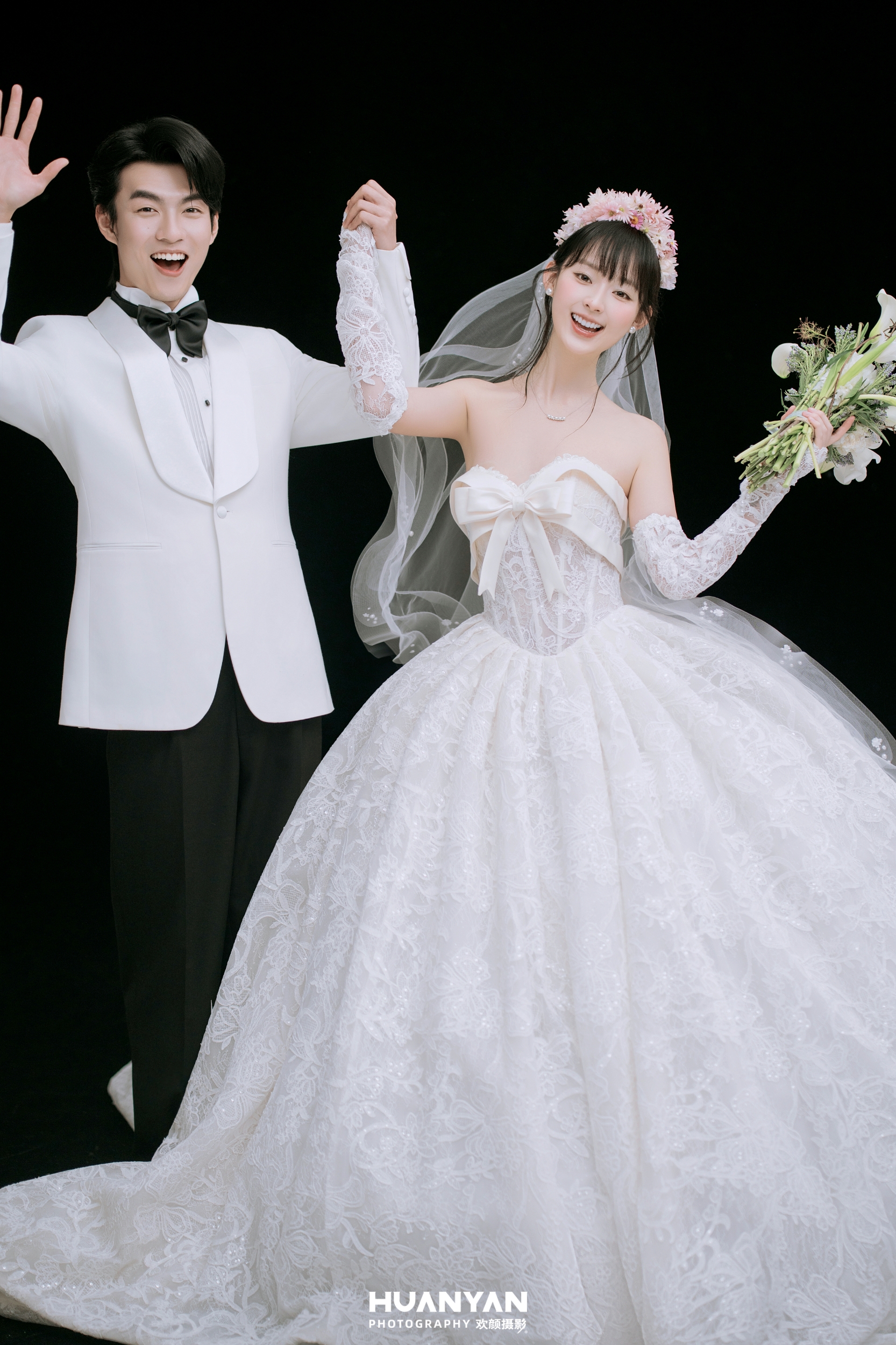 柔光叙事：轻氧风婚纱照室内实拍