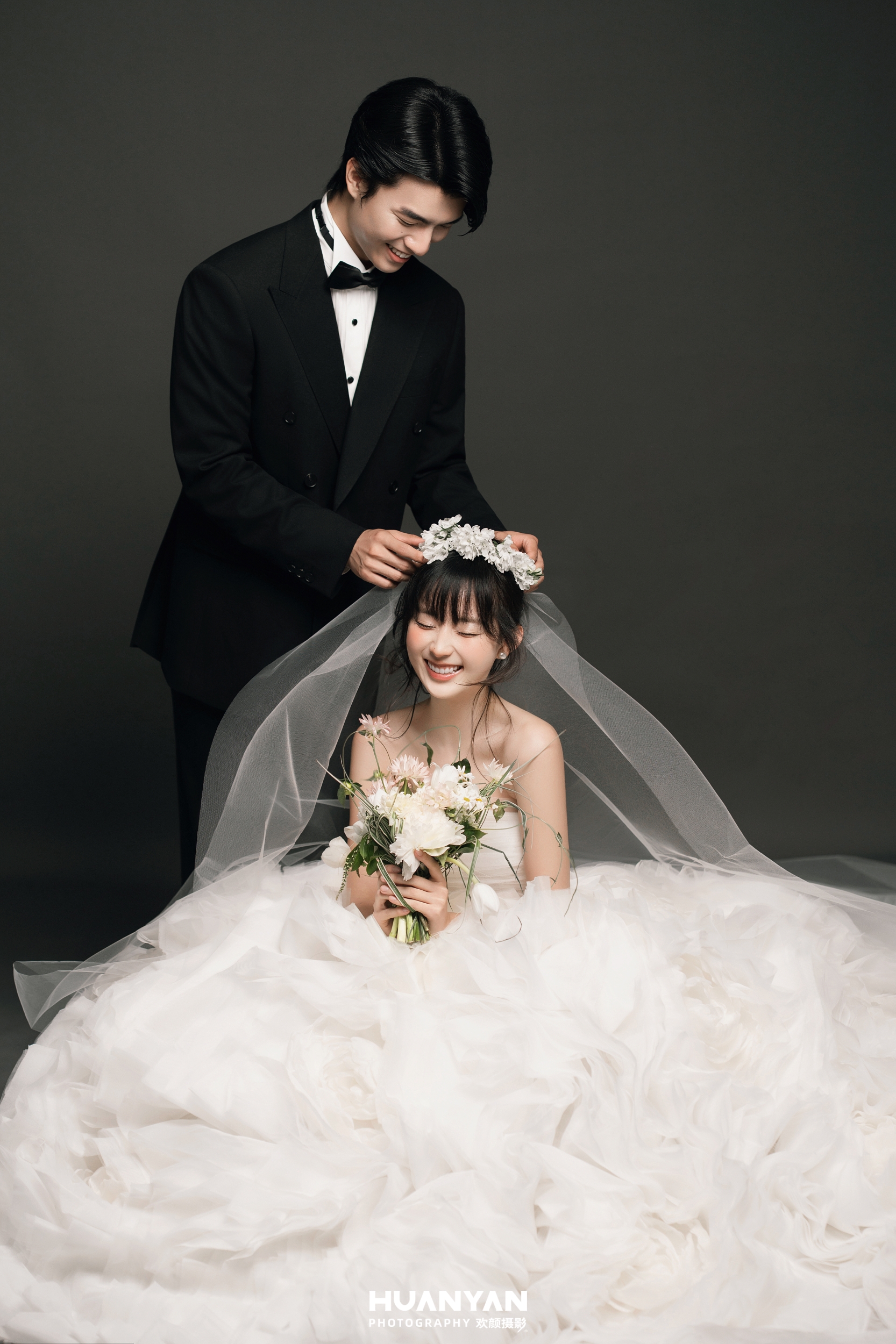 云间甜梦：高级感风婚纱照室内实拍