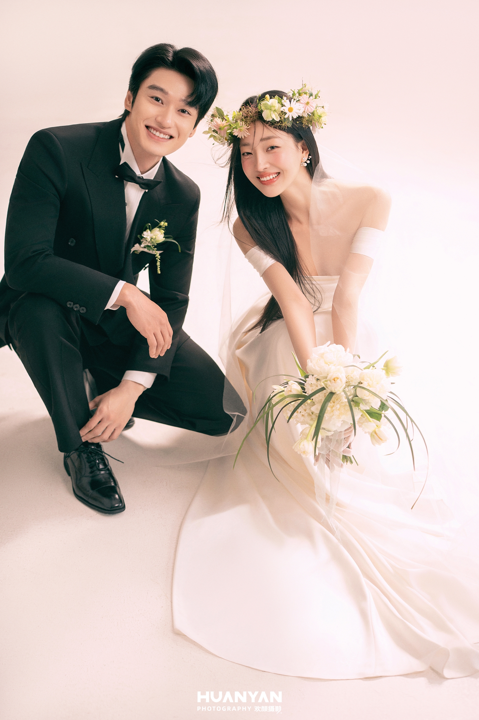 室内简约风婚纱照实拍（粉雾甜序系列）