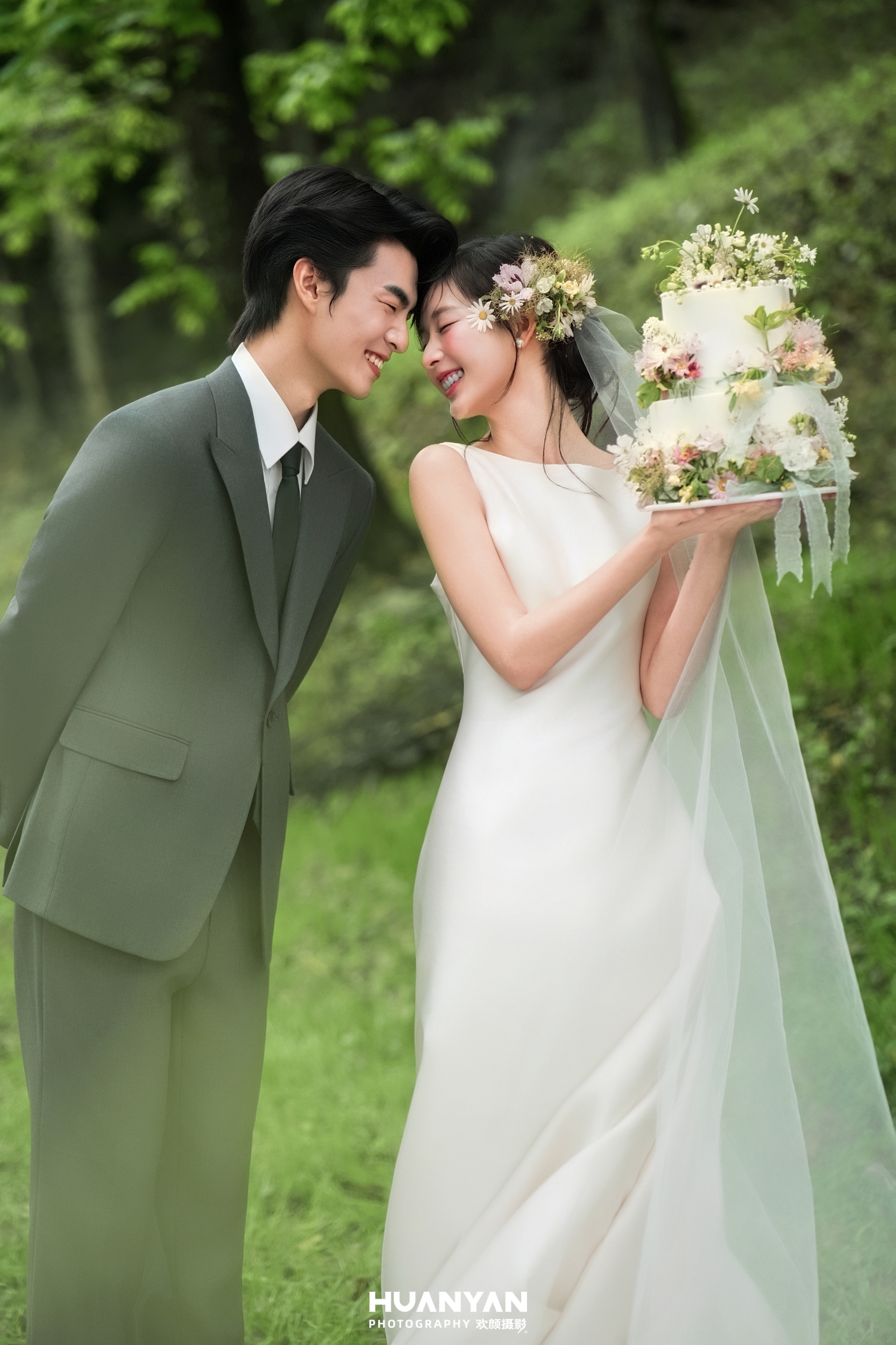 轻氧风婚纱照 · 草地场景 · 森屿漫光客片