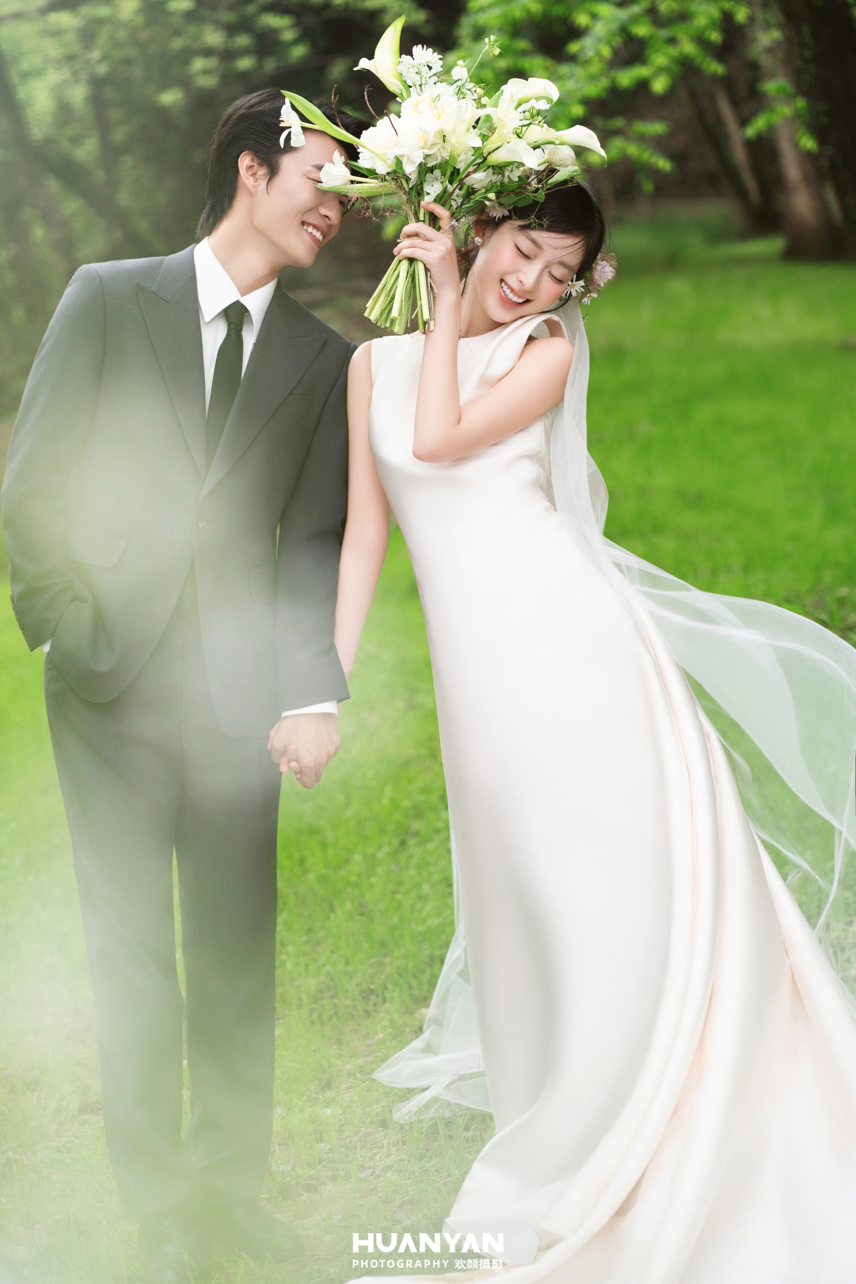 轻氧风婚纱照 · 草地场景 · 森屿漫光客片