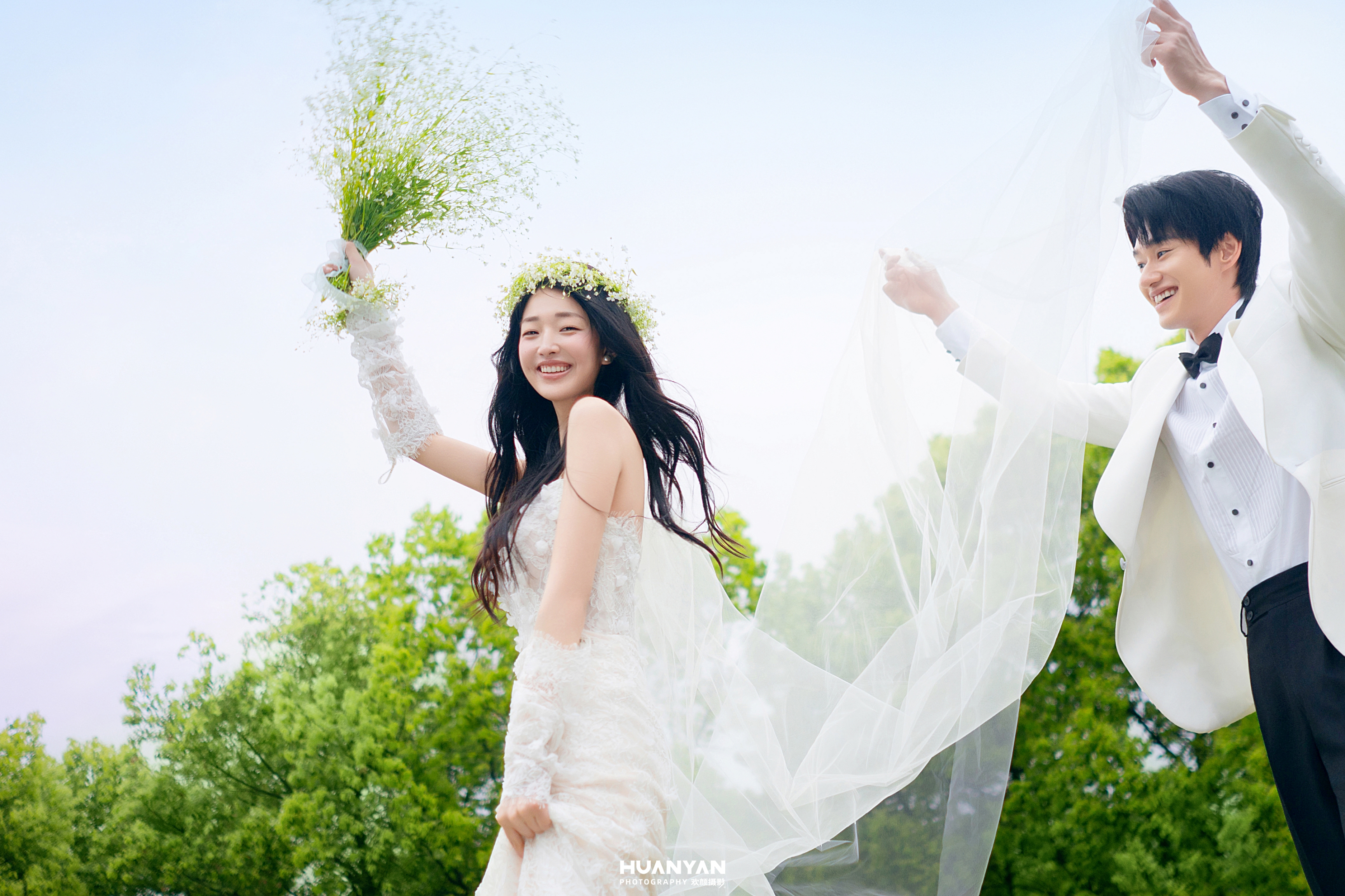 森野星漫：轻氧风婚纱照草地实拍