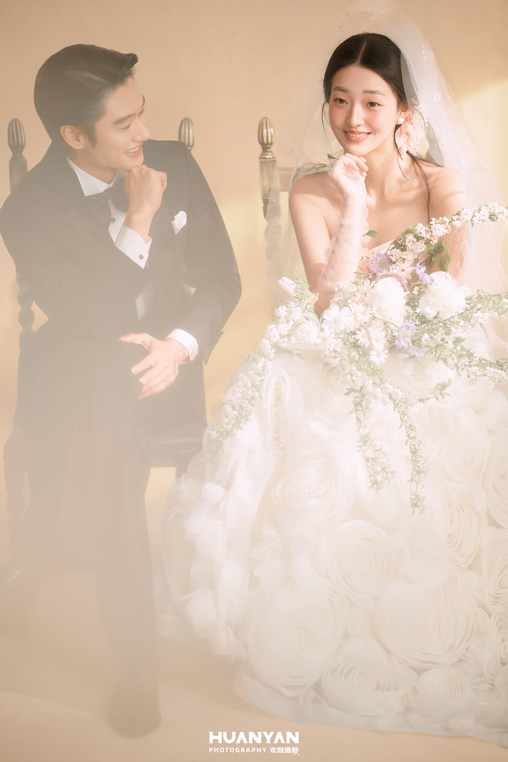 柔光予你：高级感风婚纱照室内实拍