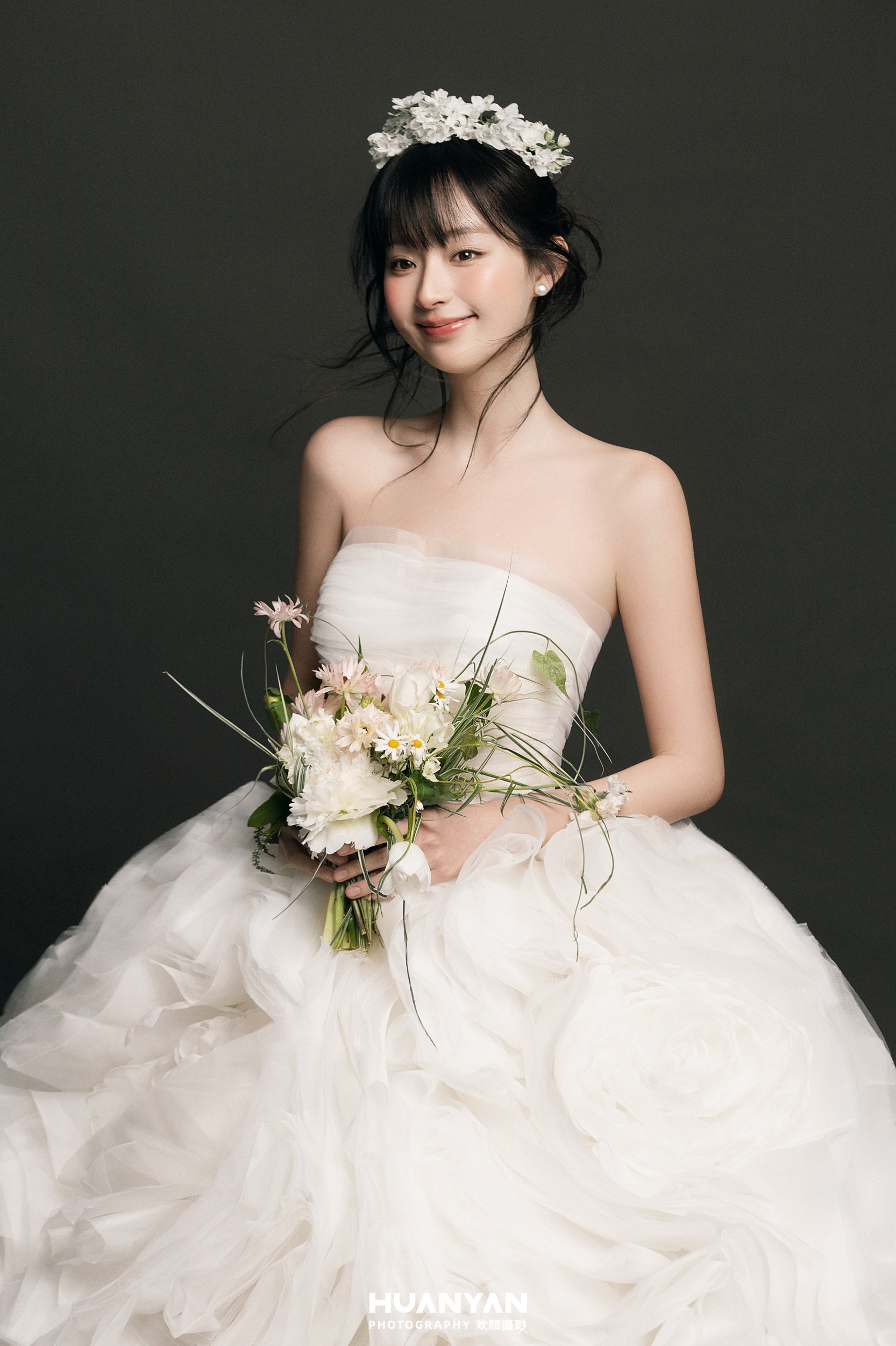 室内高级感风婚纱照实拍（云间甜梦系列）