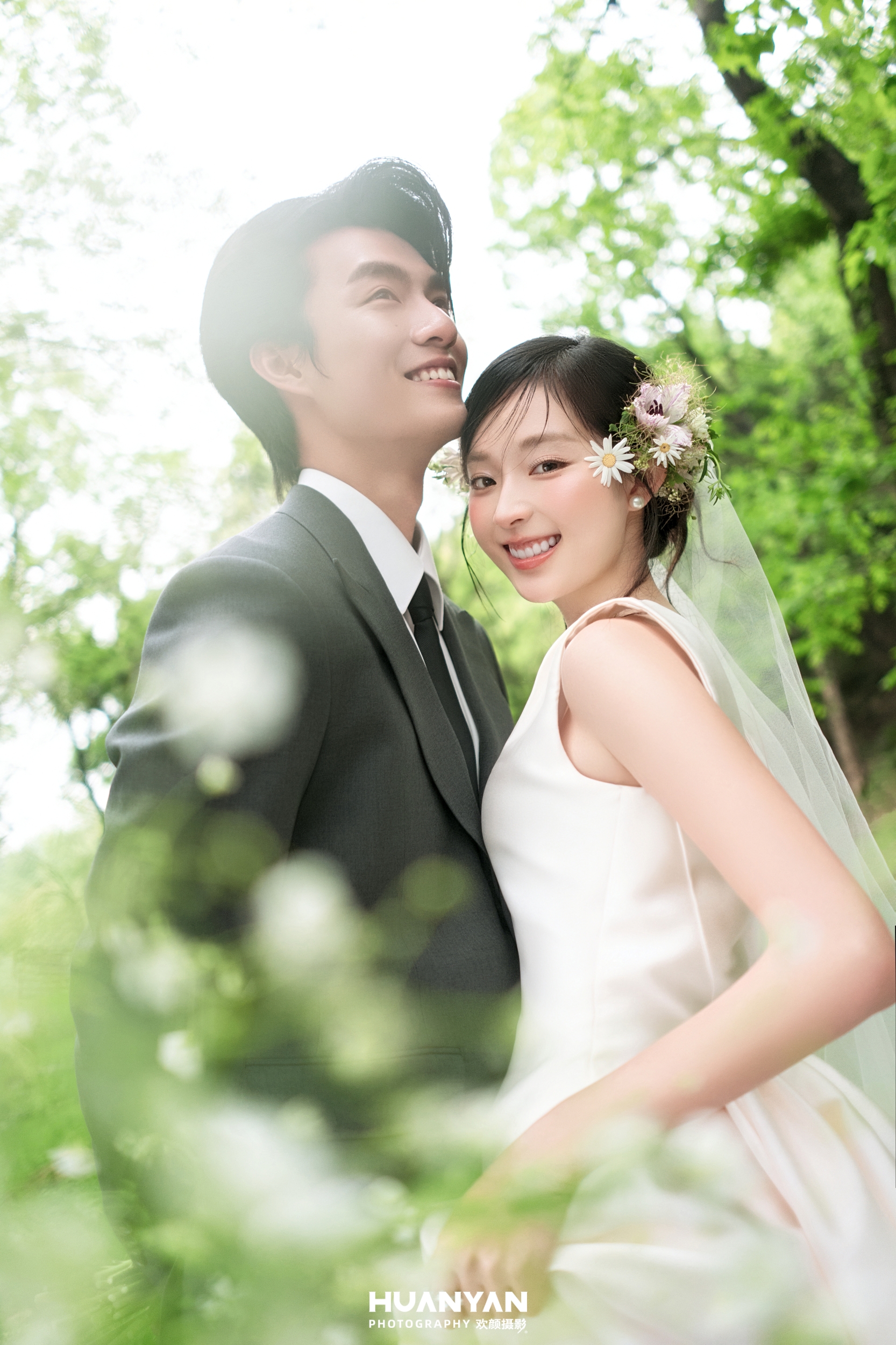森林婚纱照怎么拍？光线、层次与穿搭全解