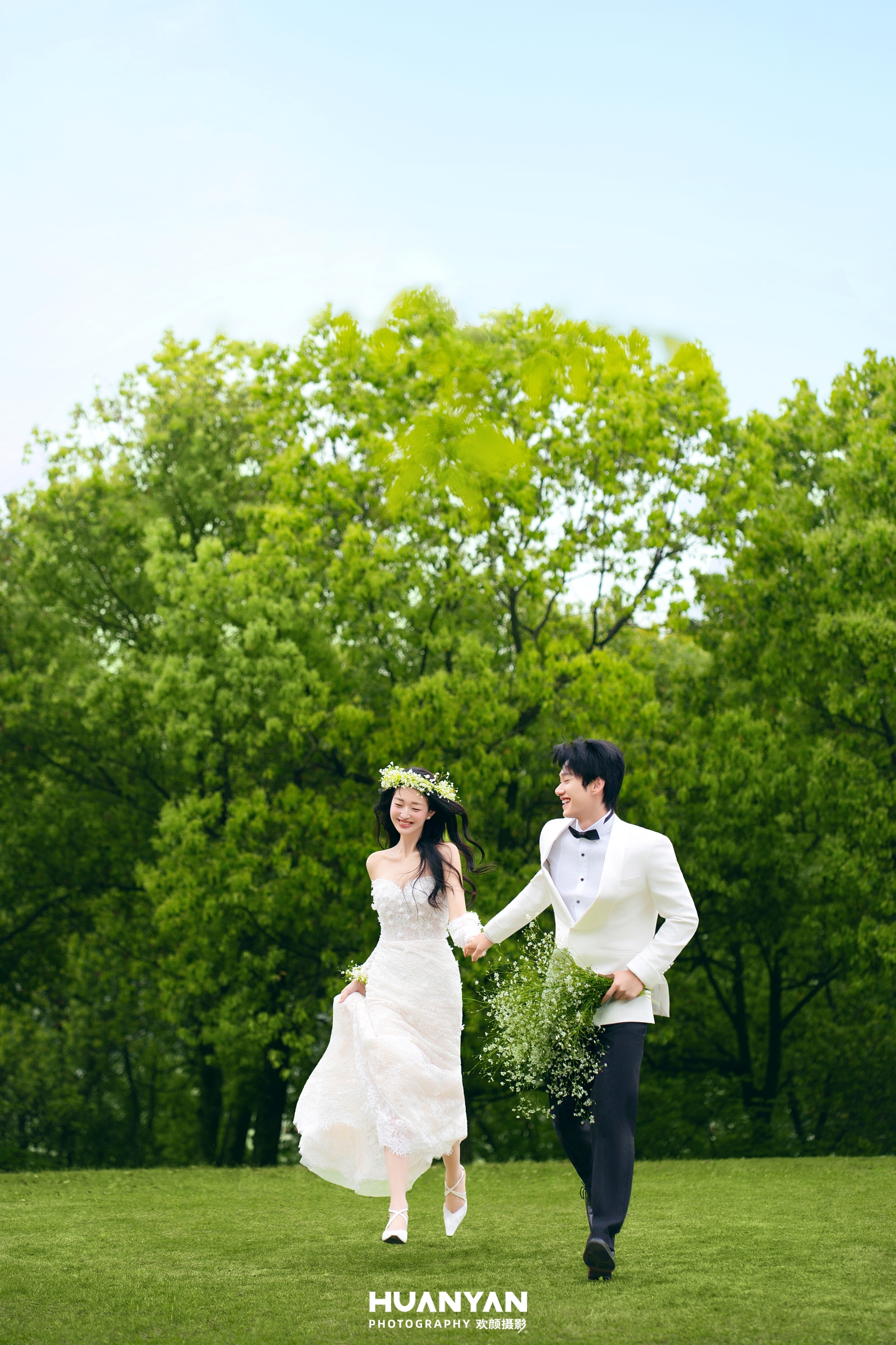 森野星漫：轻氧风婚纱照草地实拍