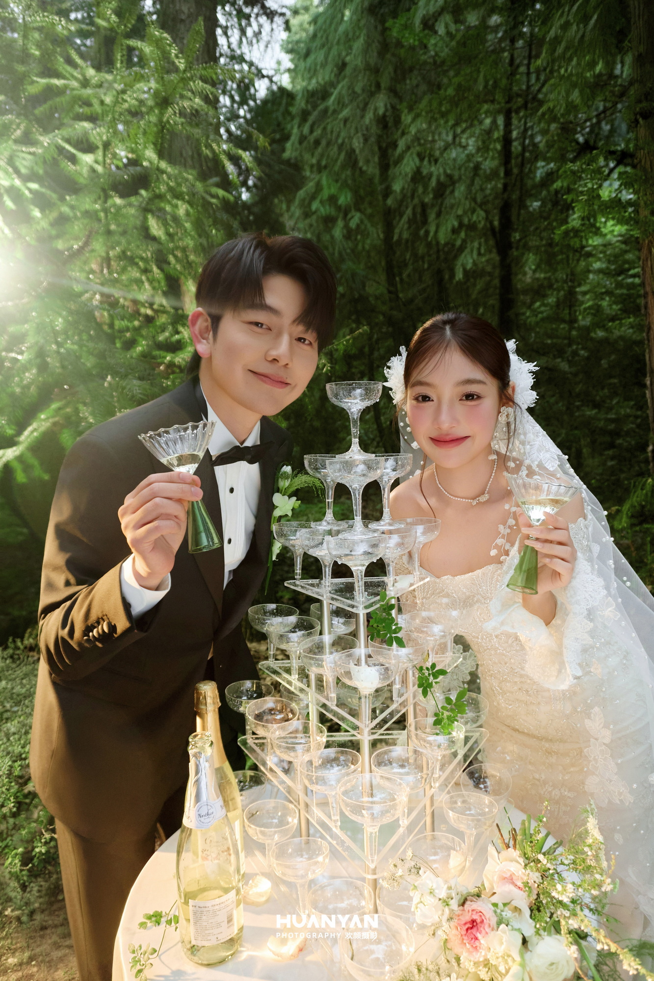 森屿求婚客片第3张｜轻氧风婚纱照，摄于草地