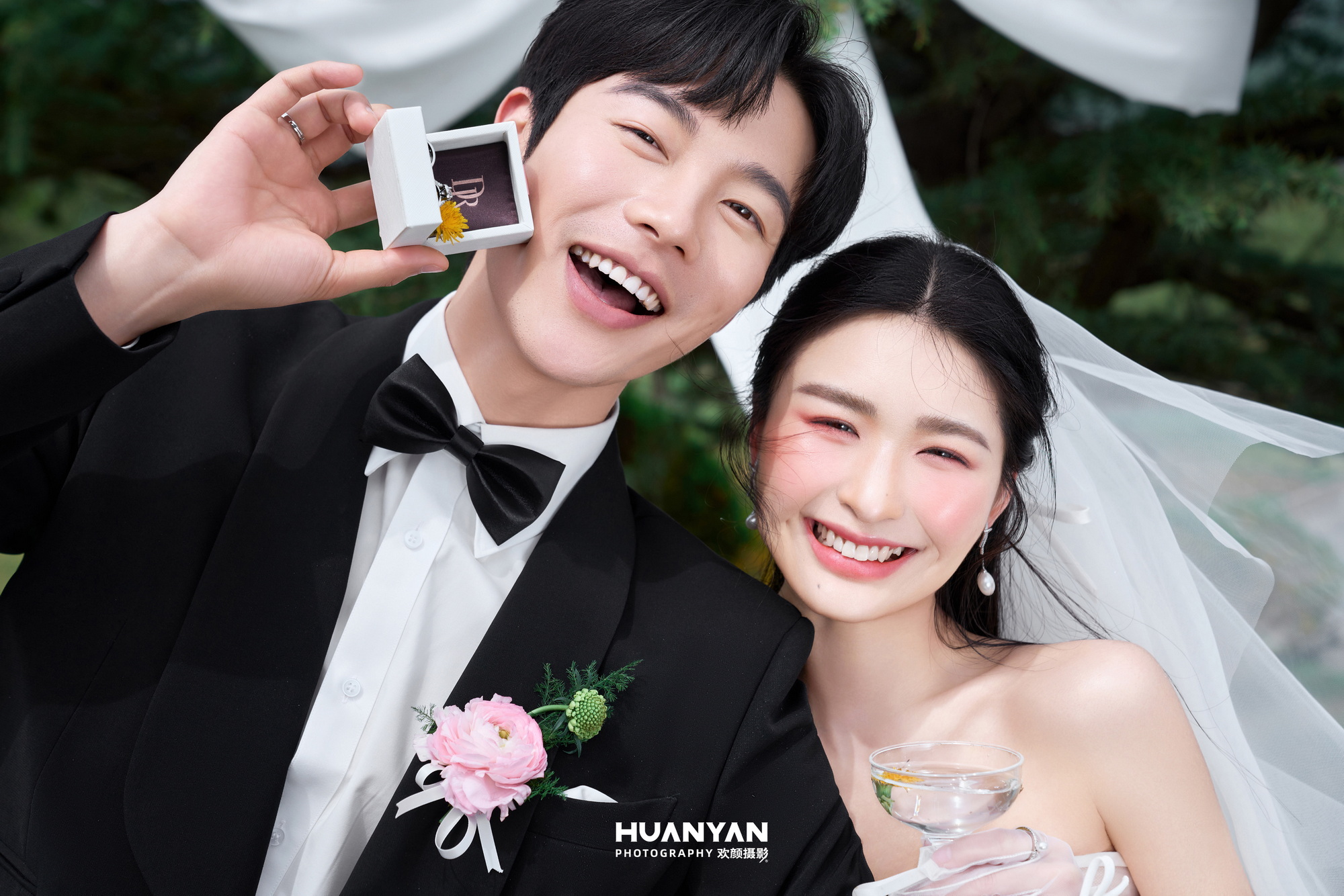 甜酷白纱：高级感风婚纱照室内实拍