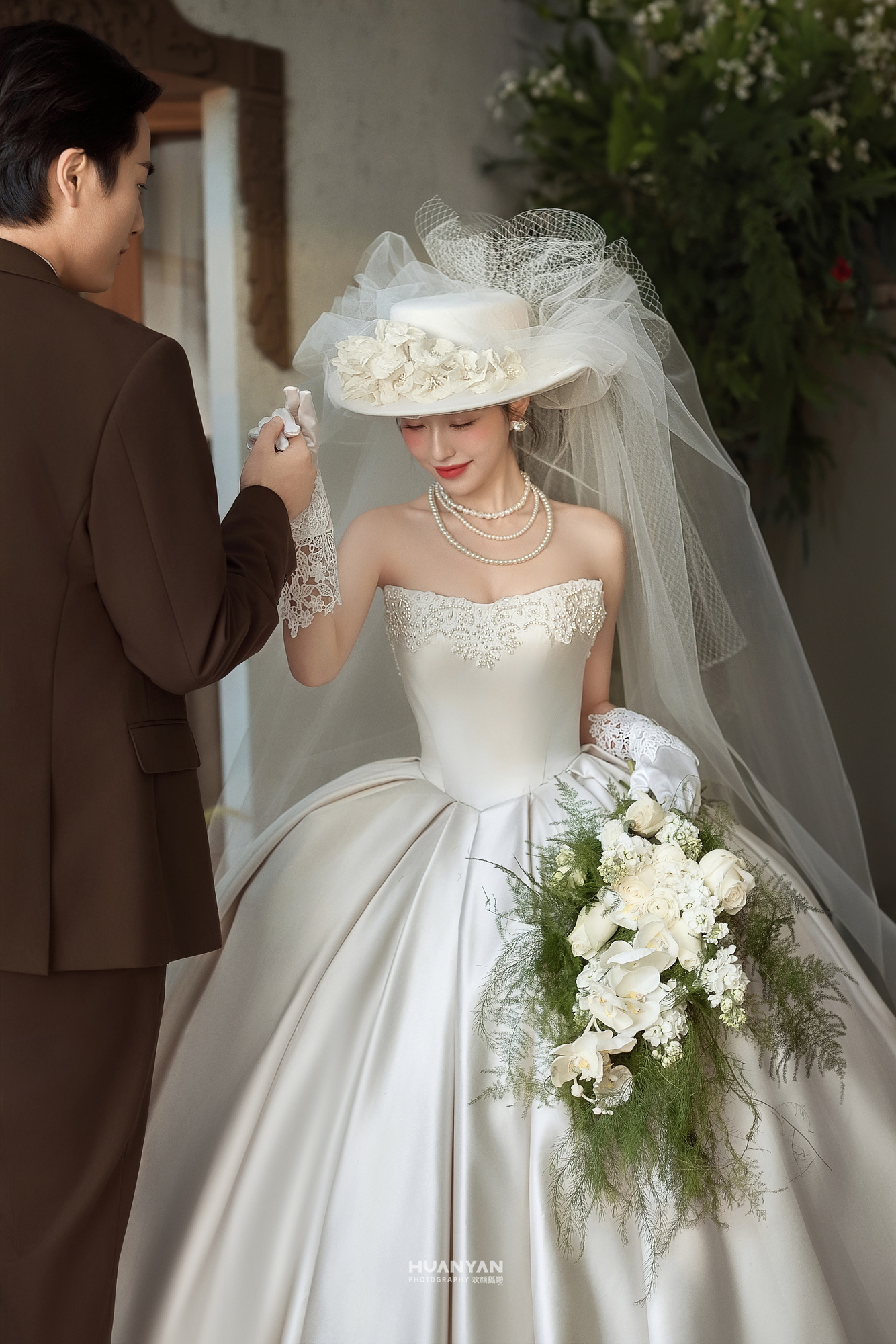 旧梦来信：简约风婚纱照室内实拍