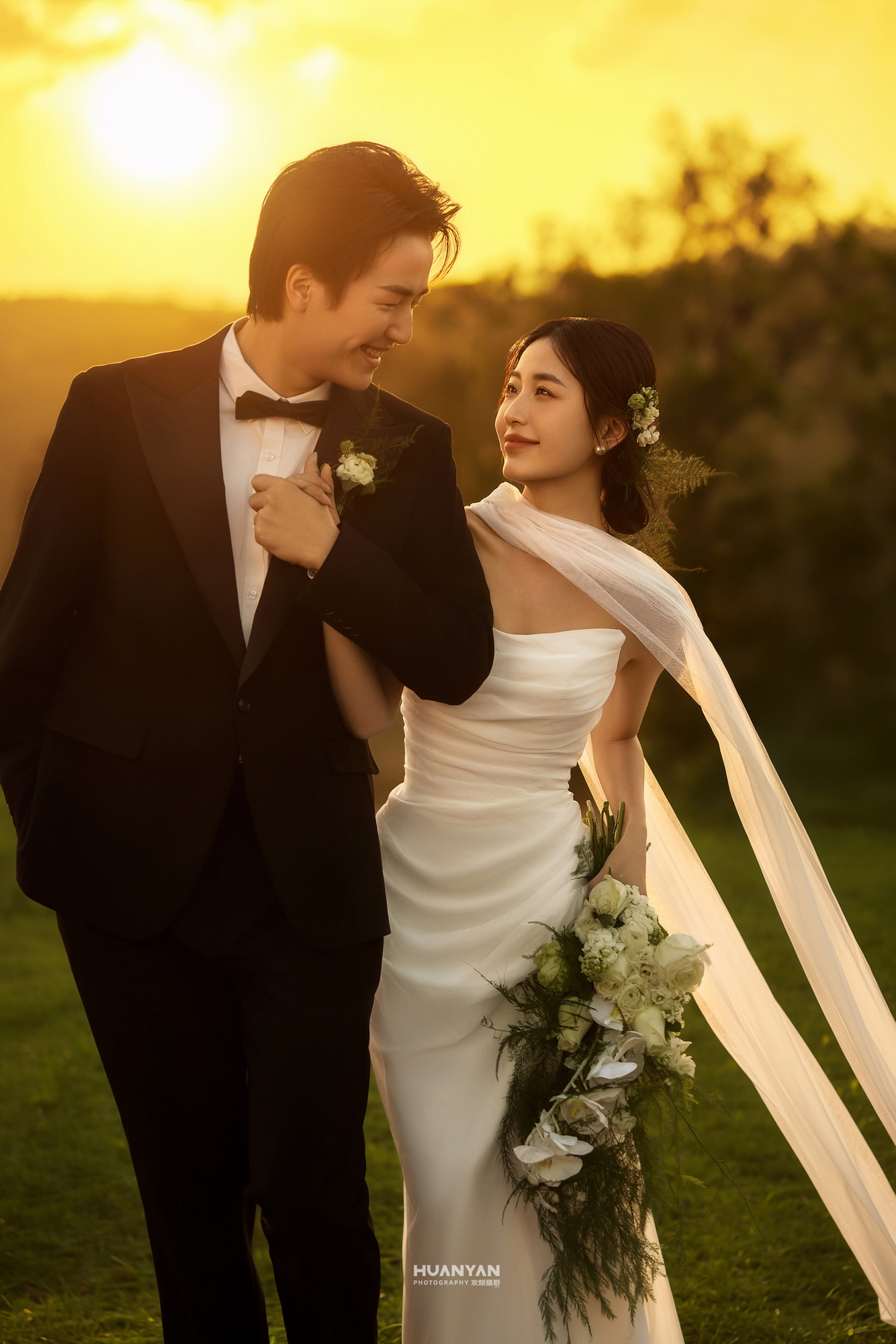 夕阳简约风婚纱照实拍（落日恋歌系列）