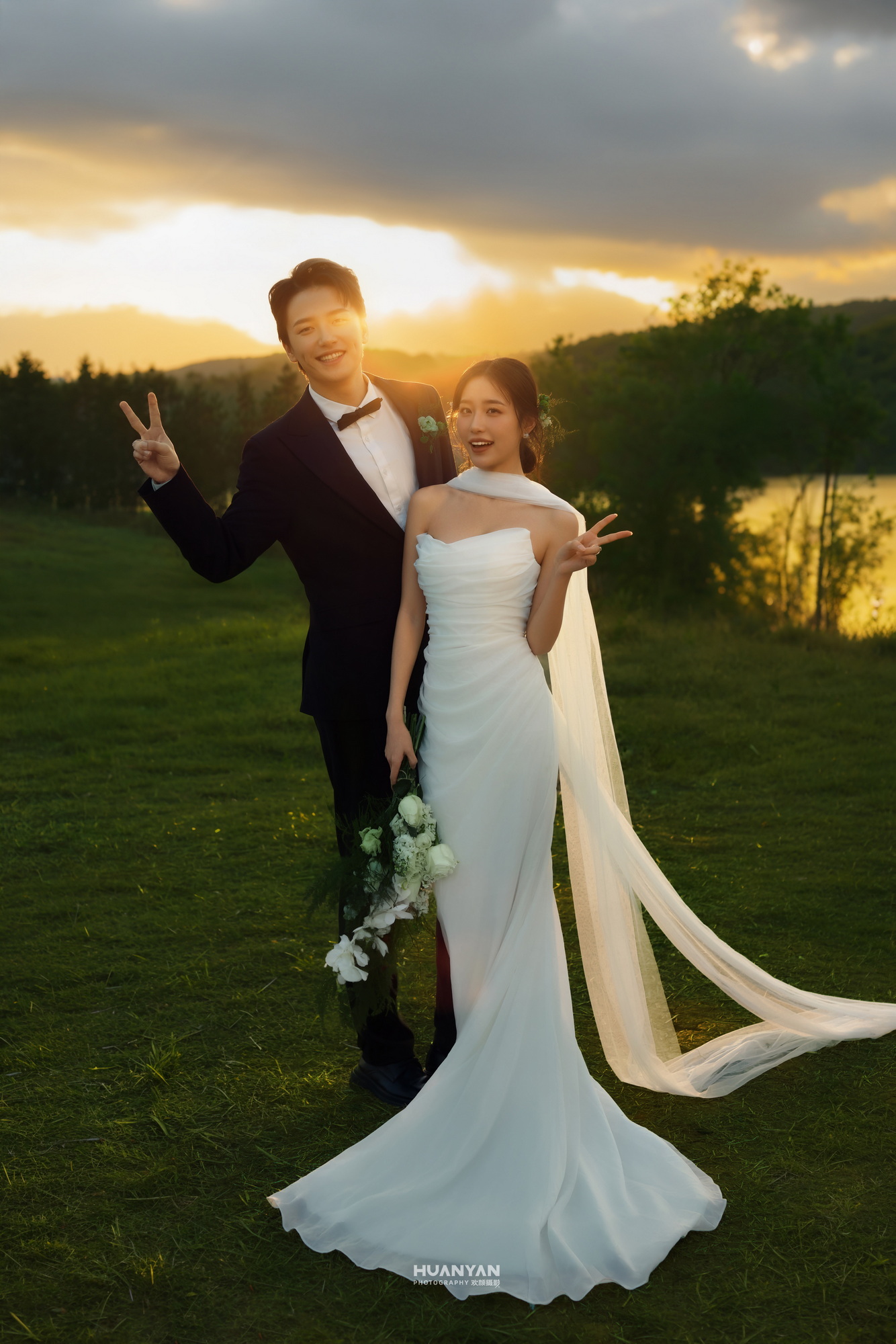 简约风婚纱照 · 夕阳场景 · 落日恋歌客片