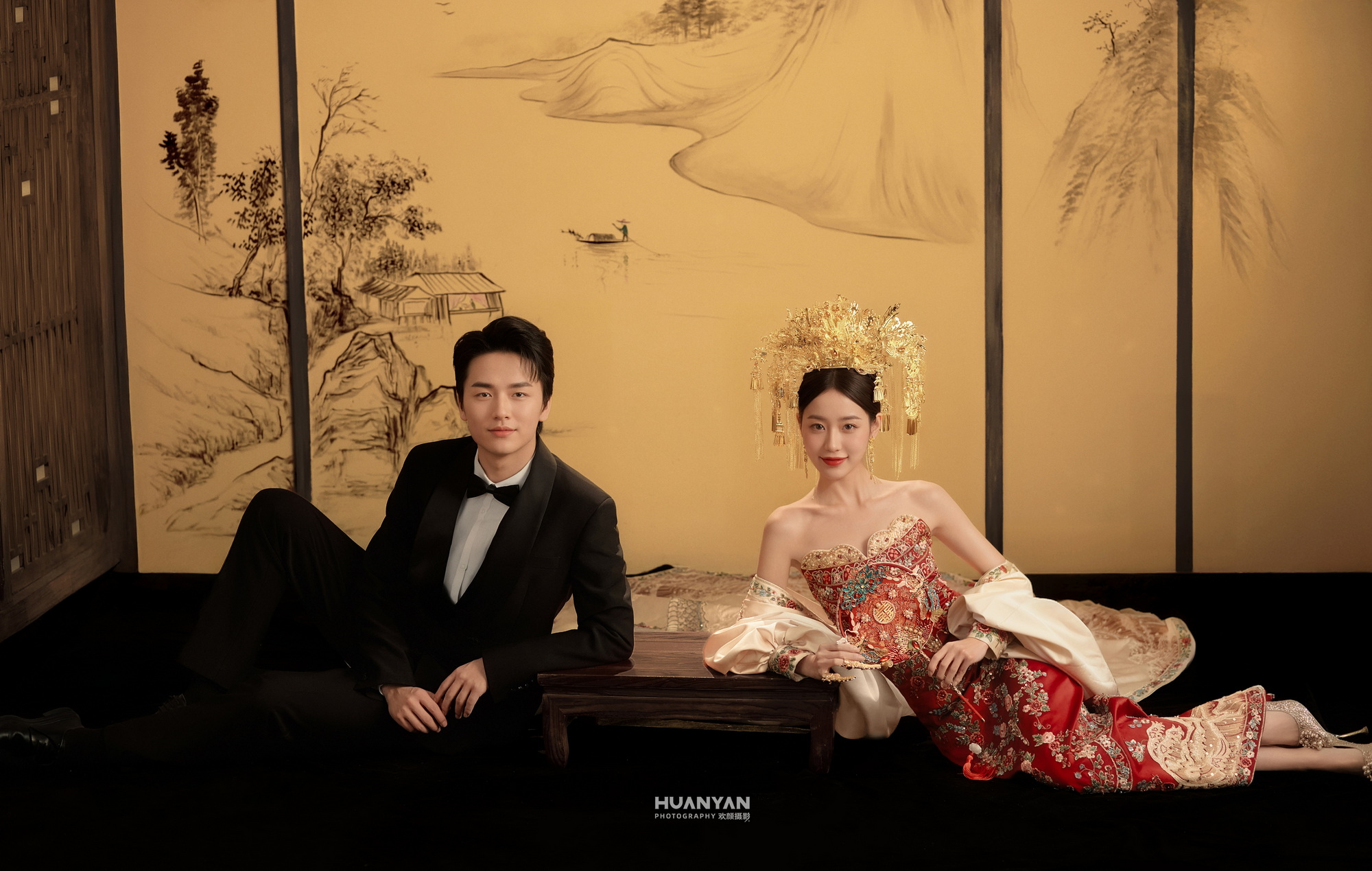 凤冠映画客片第3张｜喜嫁风婚纱照，摄于室内