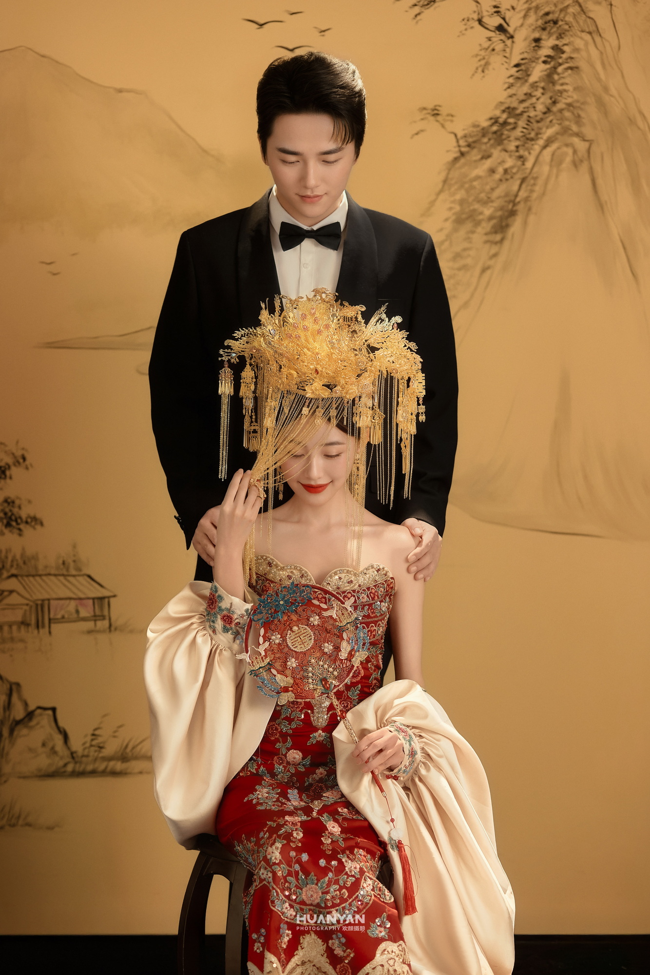 凤冠映画客片第7张｜喜嫁风婚纱照，摄于室内