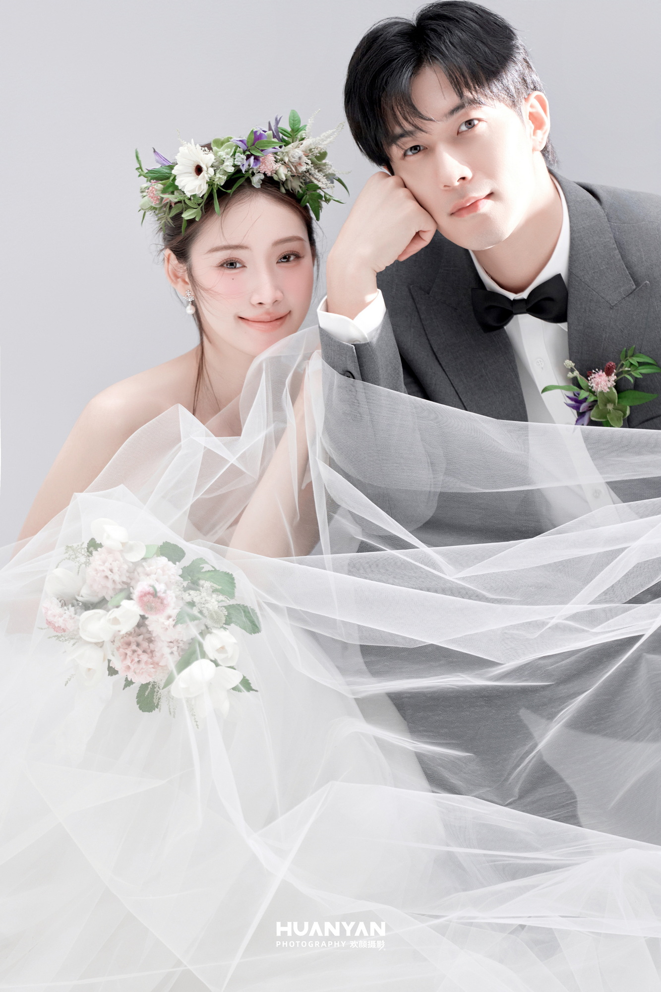 屿之誓：简约风婚纱照室内实拍