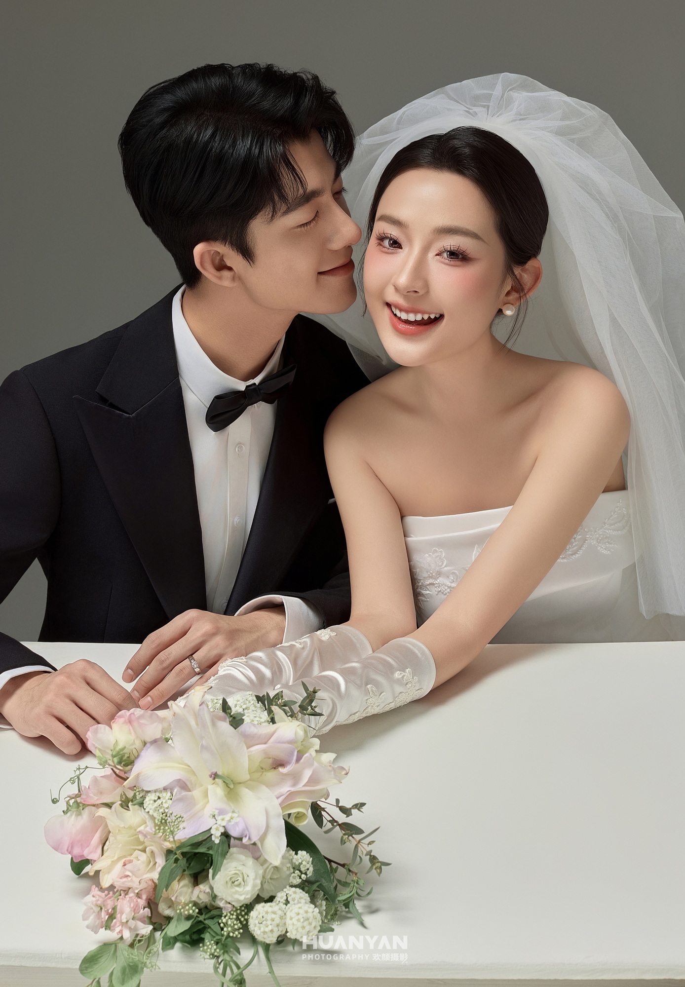 纯白序章·43客片第3张｜仪式感风婚纱照，摄于室内