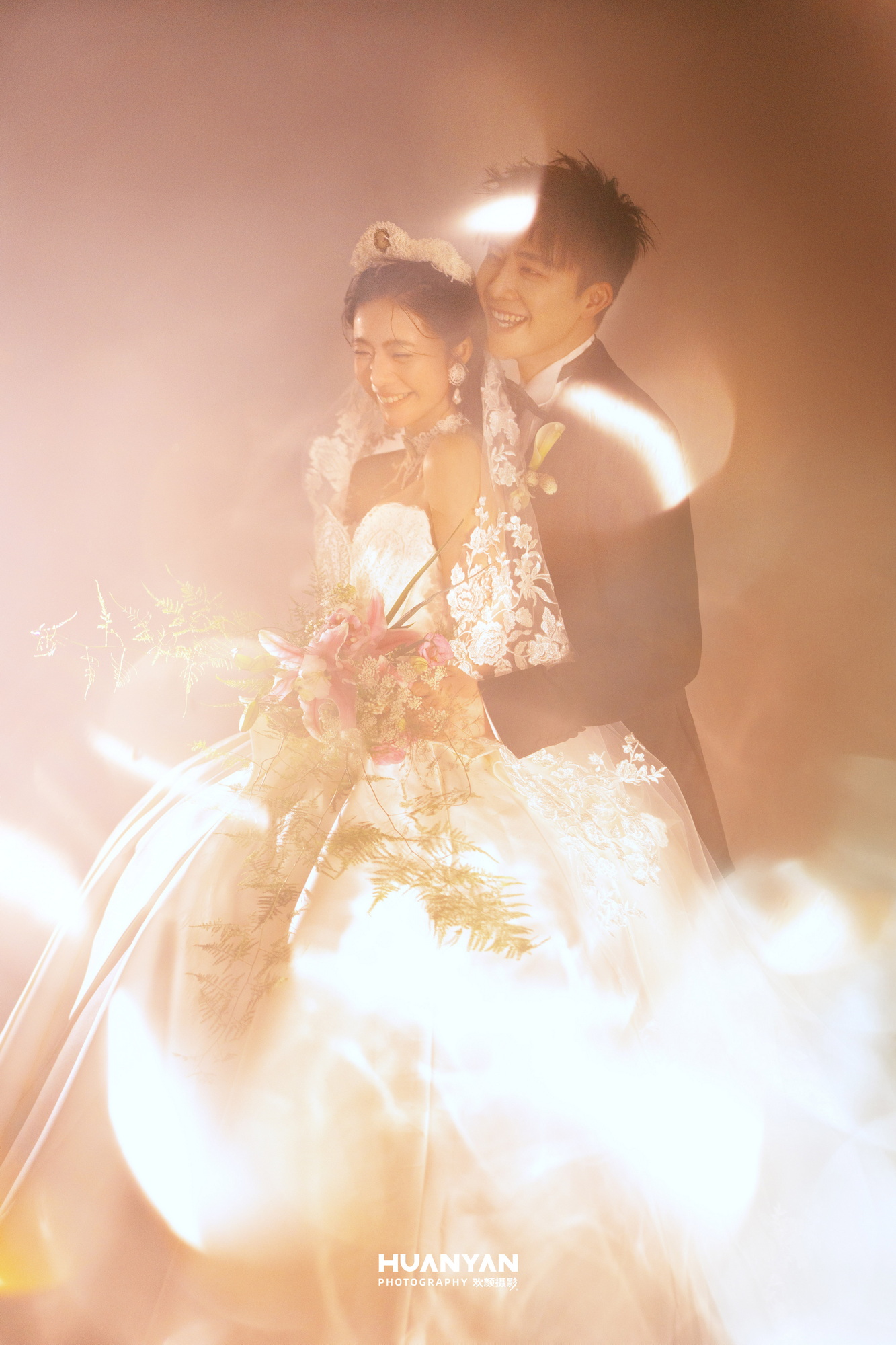鎏金纱影：高级感风婚纱照室内实拍