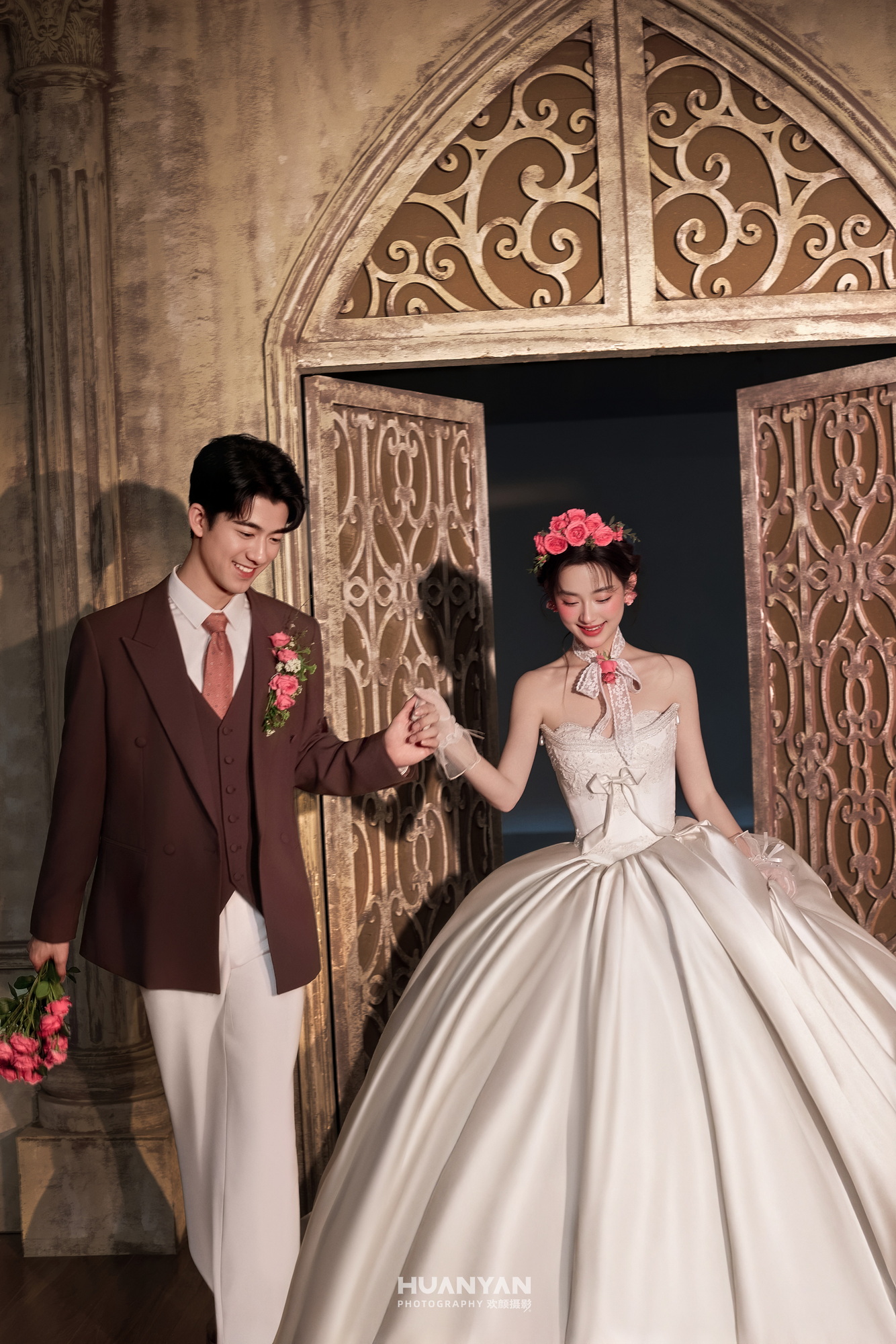 屿私语集：简约风婚纱照室内实拍