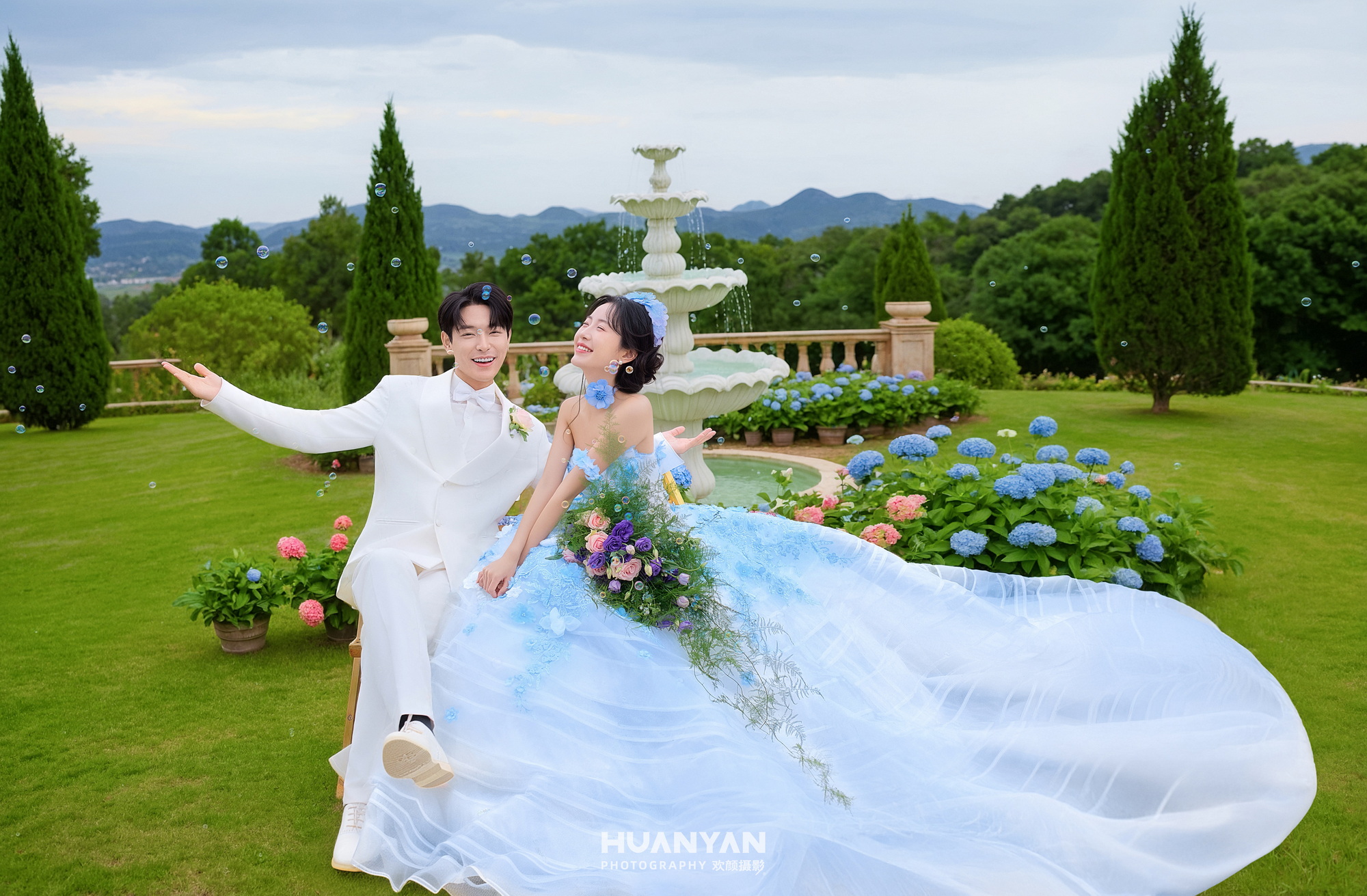 屿求婚集：简约风婚纱照室内实拍