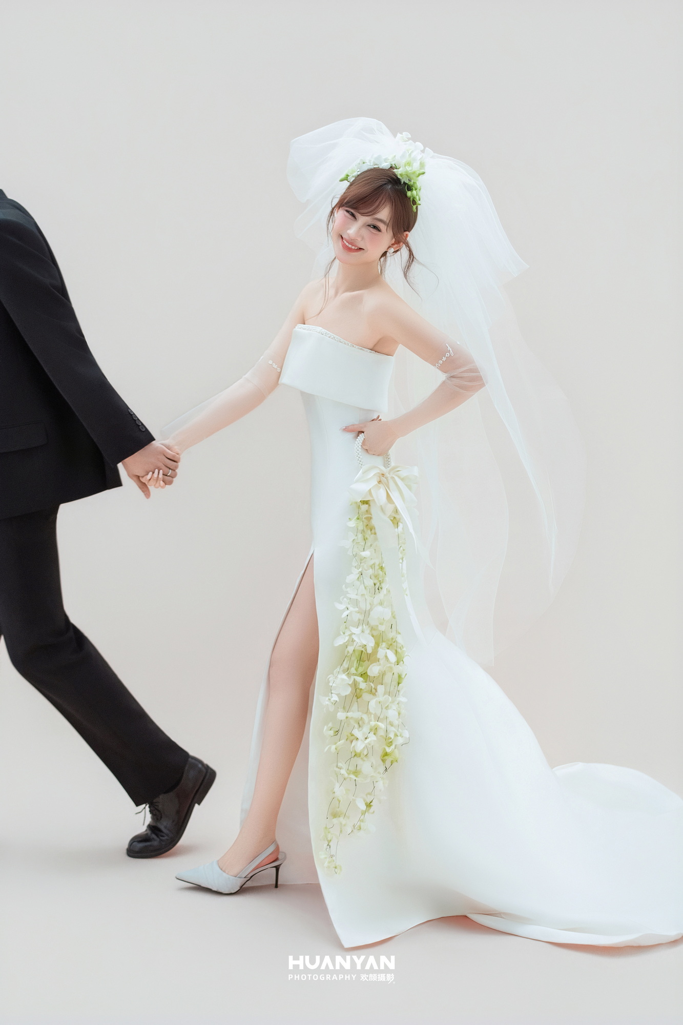 简约风婚纱照 · 室内场景 · 头纱情书客片
