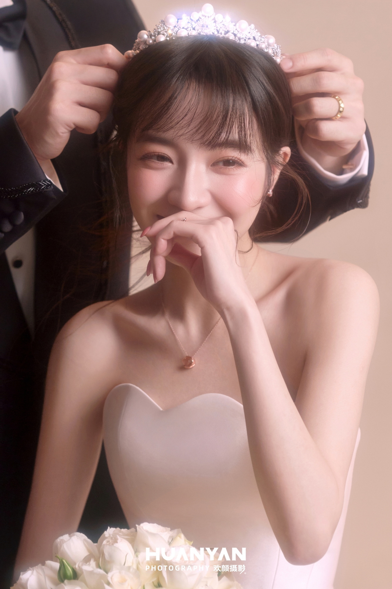 室内简约风婚纱照实拍（粉雾情书·69系列）