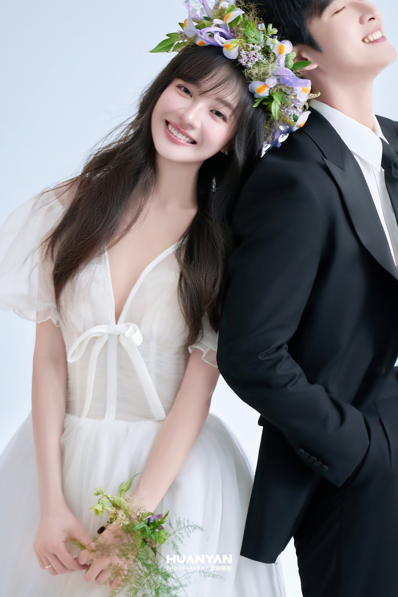 草地简约风婚纱照实拍（野旧梦系列）