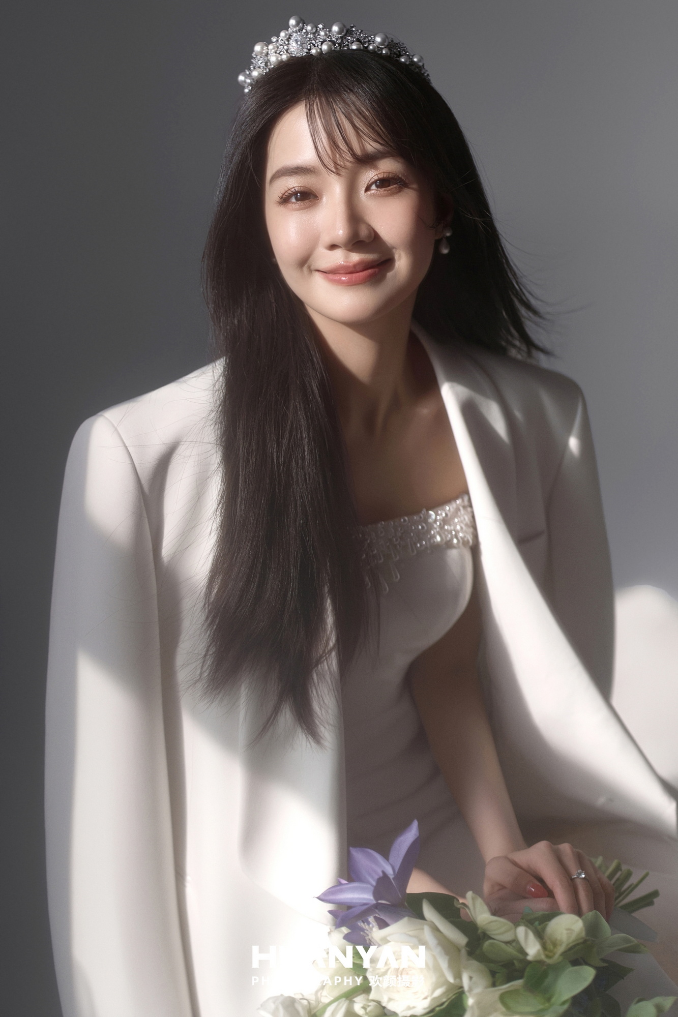 简约风婚纱照 · 室内场景 · 屿幻梦录客片
