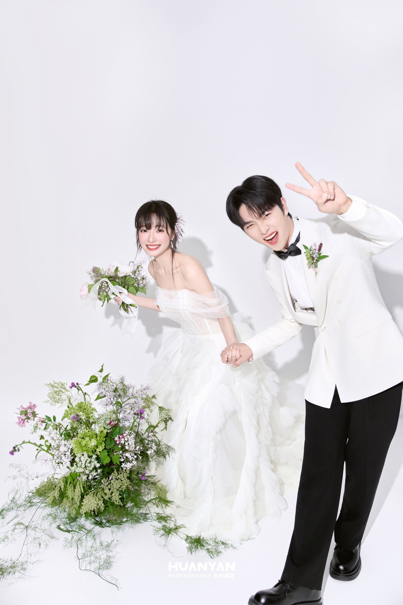 室内简约风婚纱照实拍（间漫步系列）
