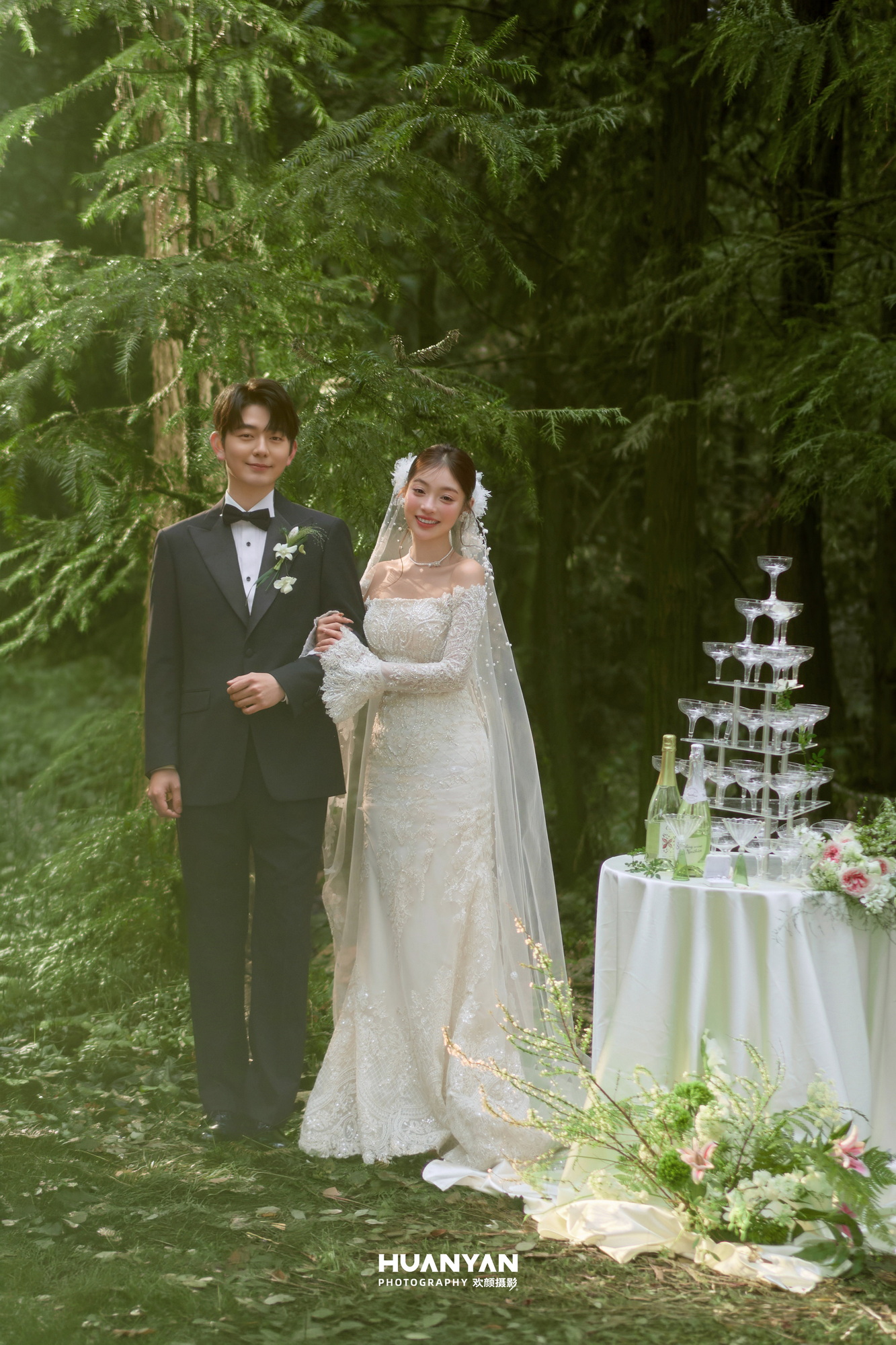 轻氧风婚纱照 · 草地场景 · 我们的森林婚礼日记客片