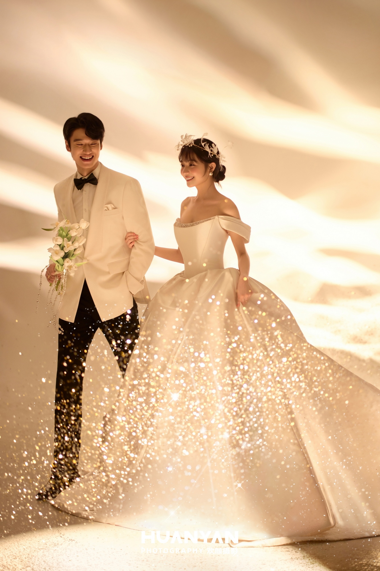 高级感风婚纱照 · 室内场景 · 鎏光序章客片