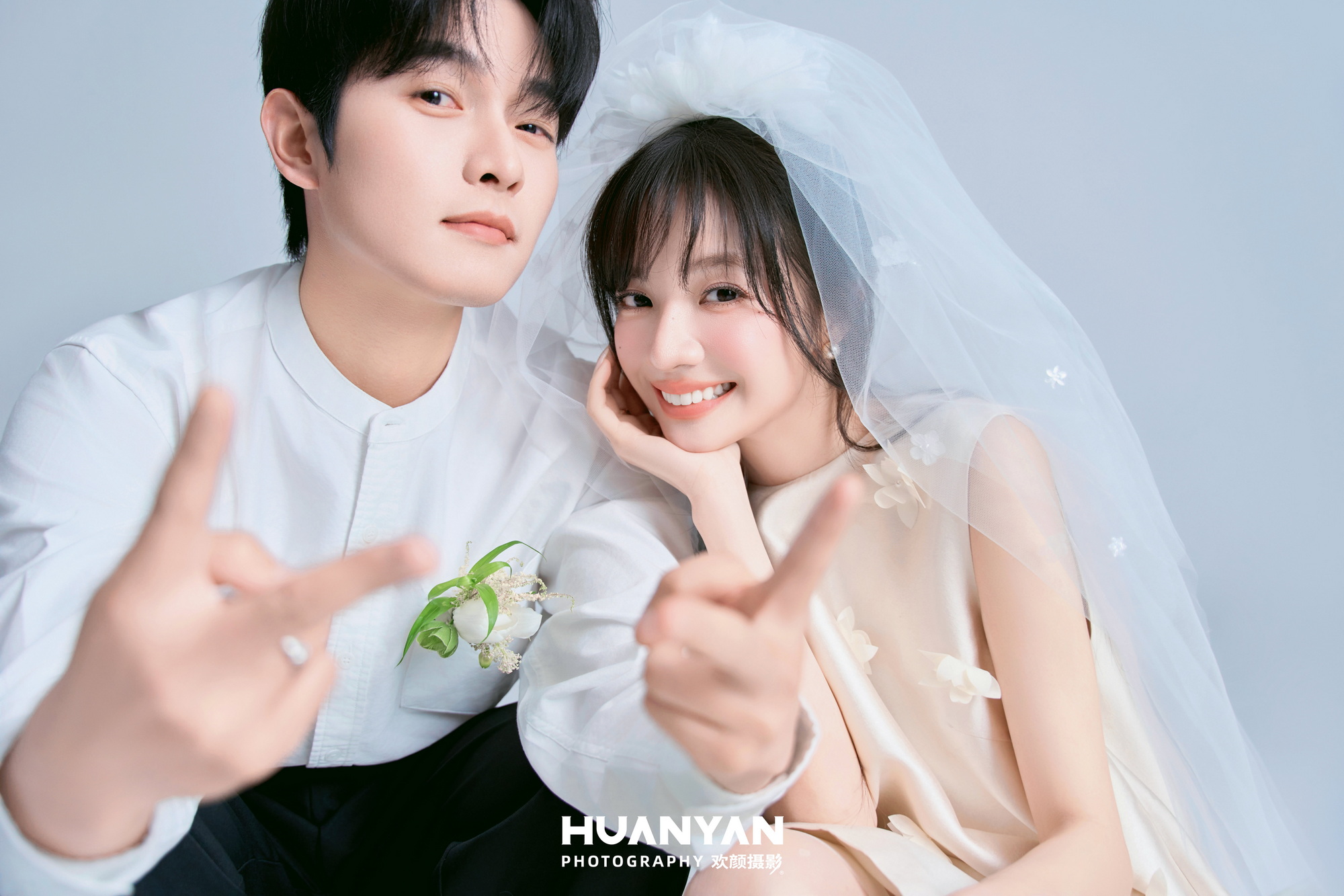 简约风婚纱照 · 室内场景 · 雾情书客片