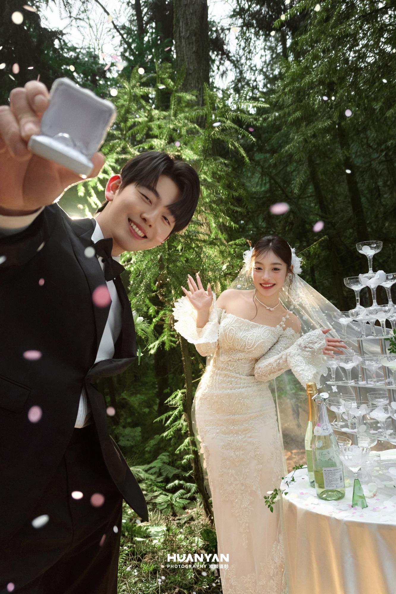 草地轻氧风婚纱照实拍（我们的森林婚礼日记系列）