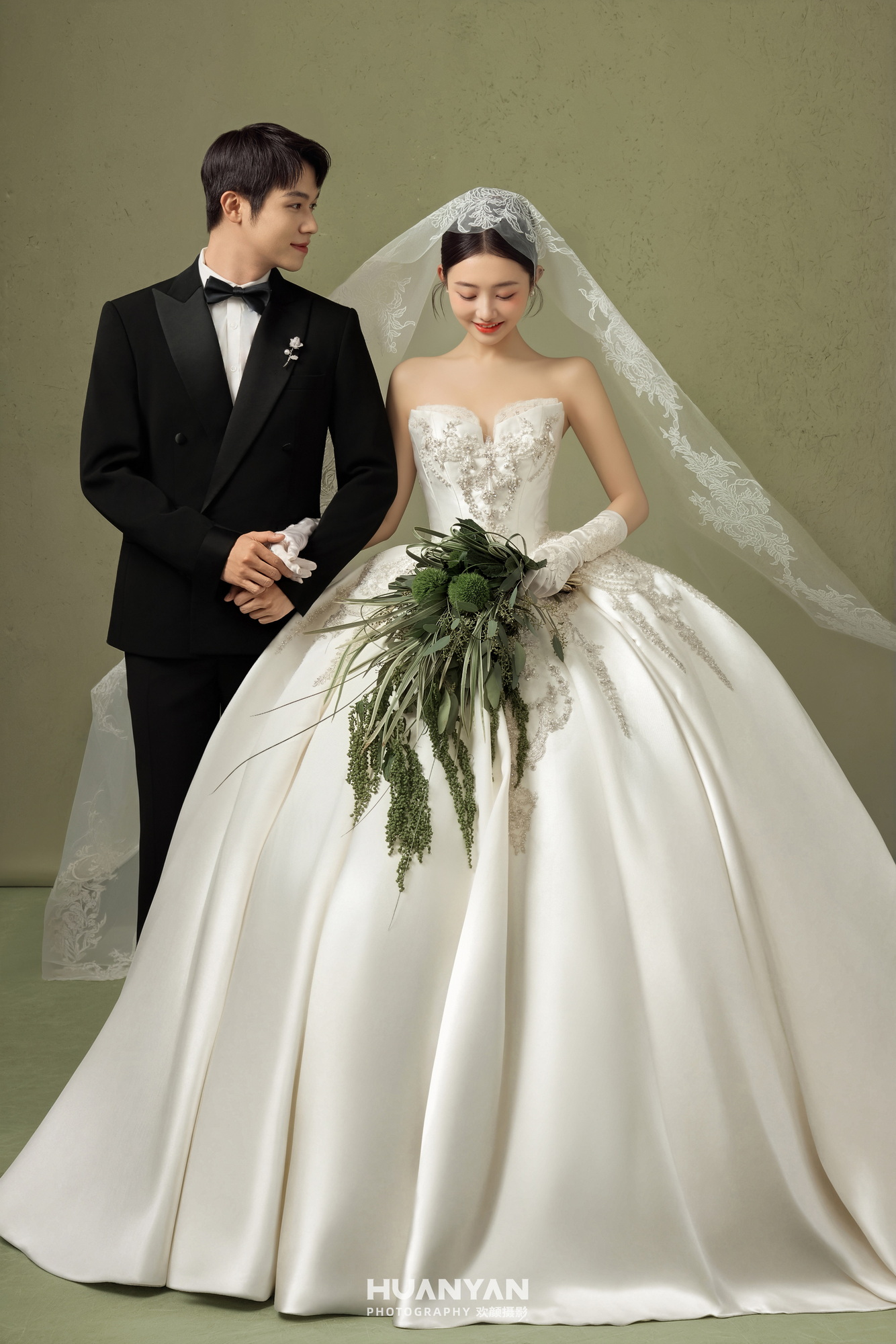 简约风婚纱照 · 室内场景 · 屿私语客片