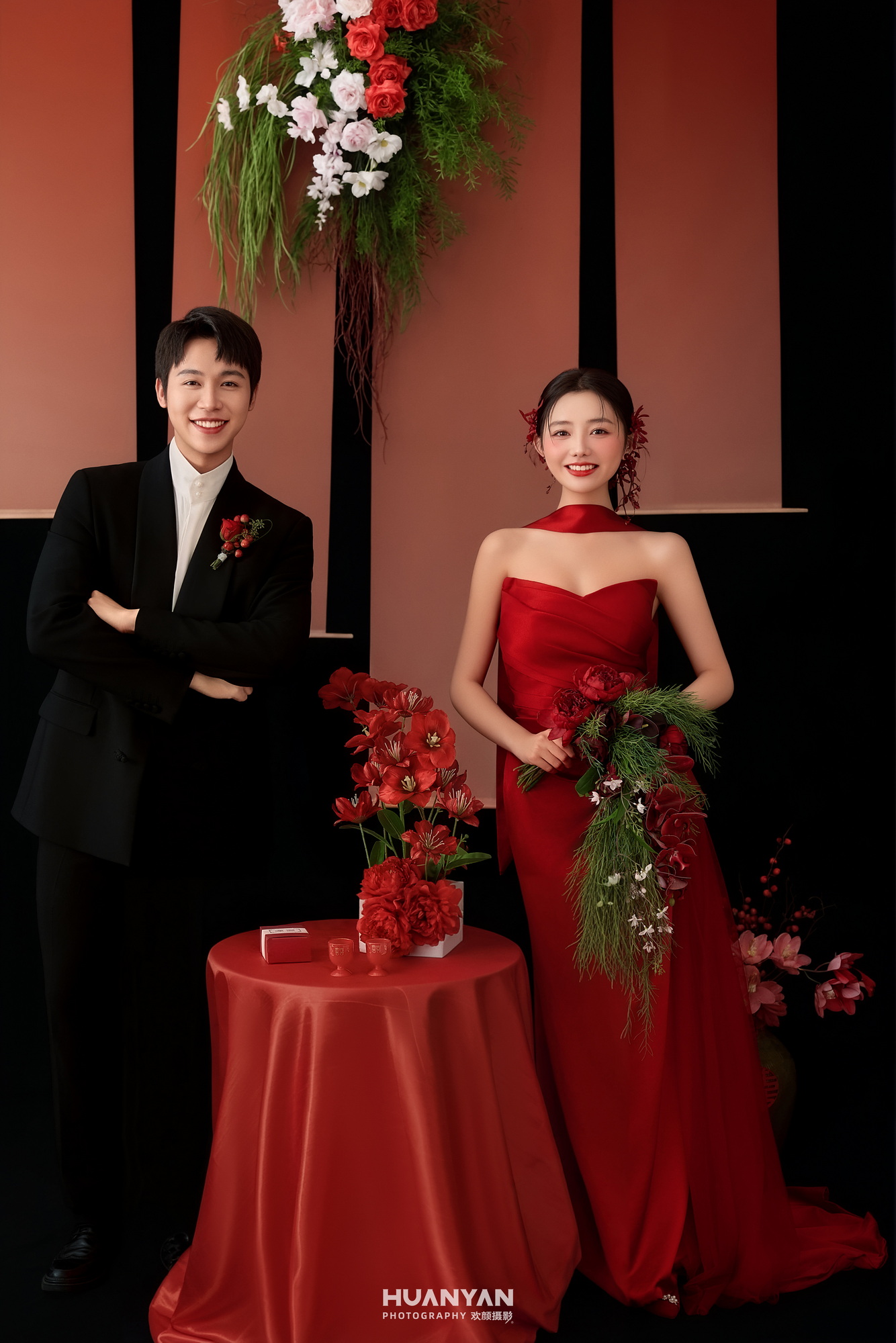 野告白：极简风婚纱照草地实拍