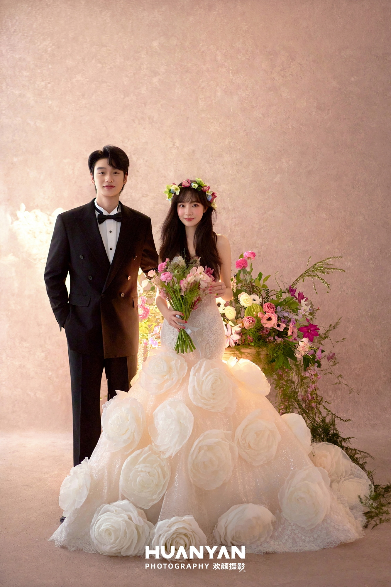 简约风婚纱照 · 公园场景 · 花漾秘语客片