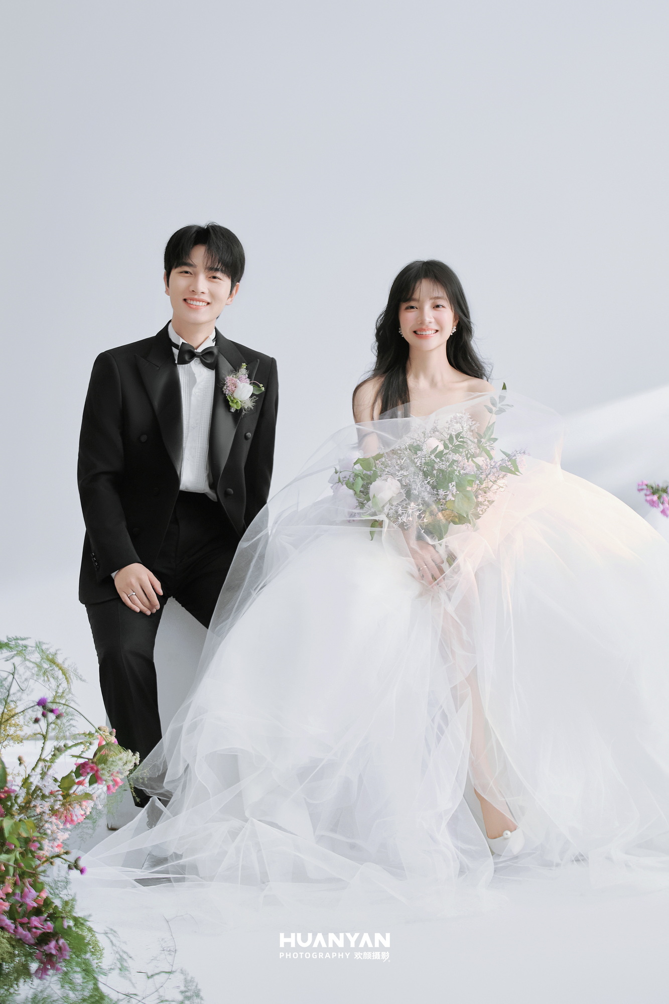 屿漫光：高级感风婚纱照室内实拍