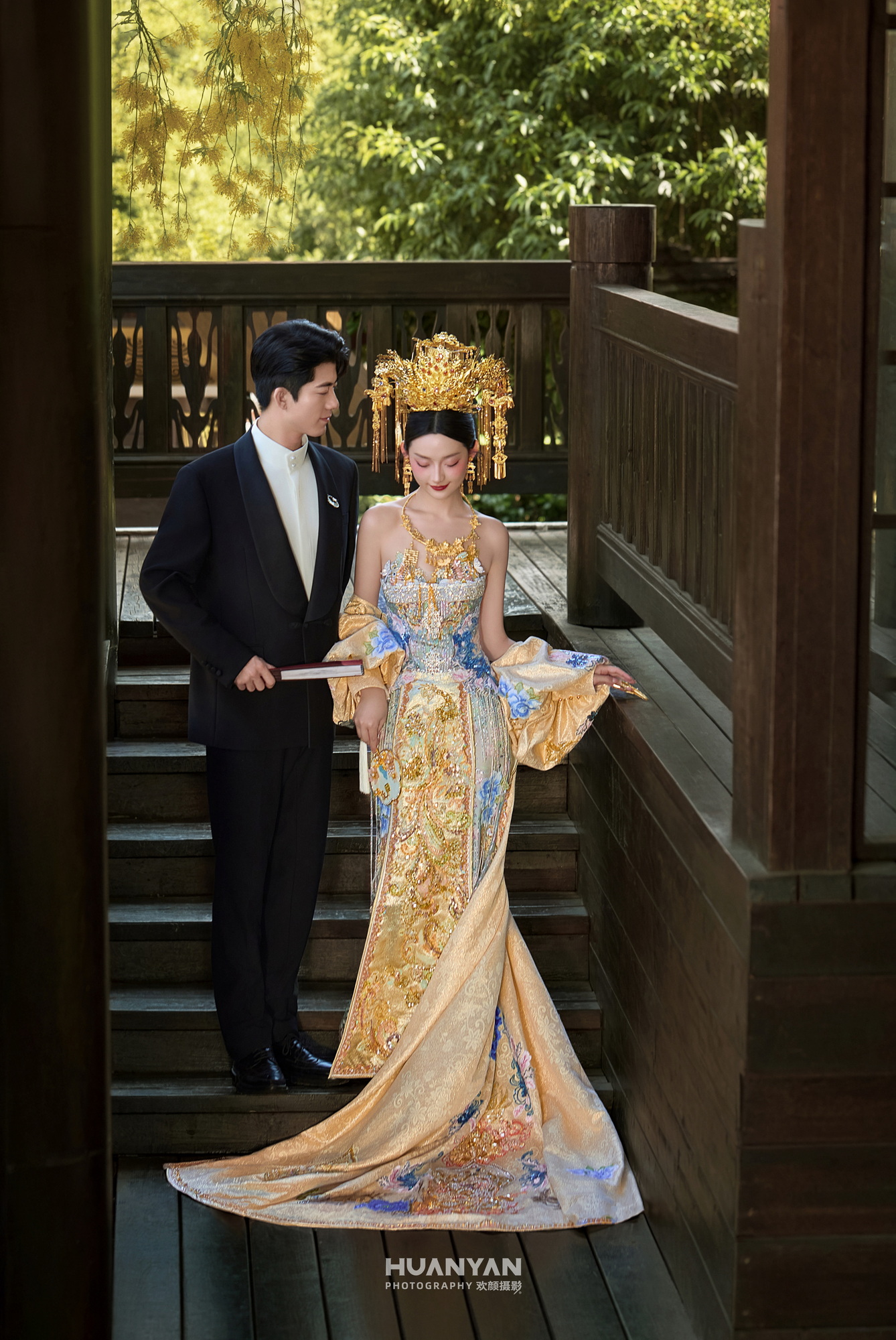 屿白纱集：极简风婚纱照室内实拍