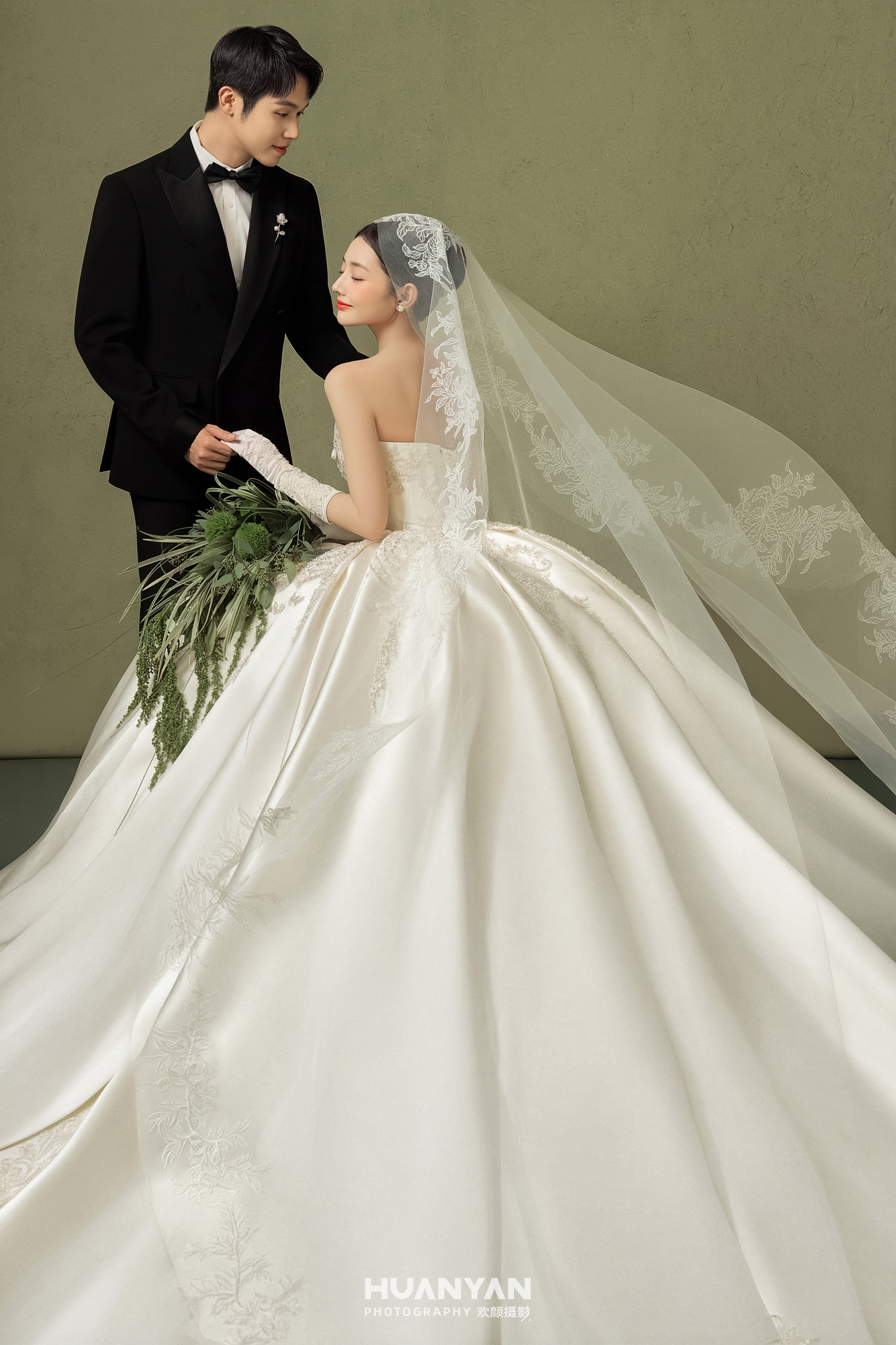 简约风婚纱照 · 室内场景 · 屿私语客片
