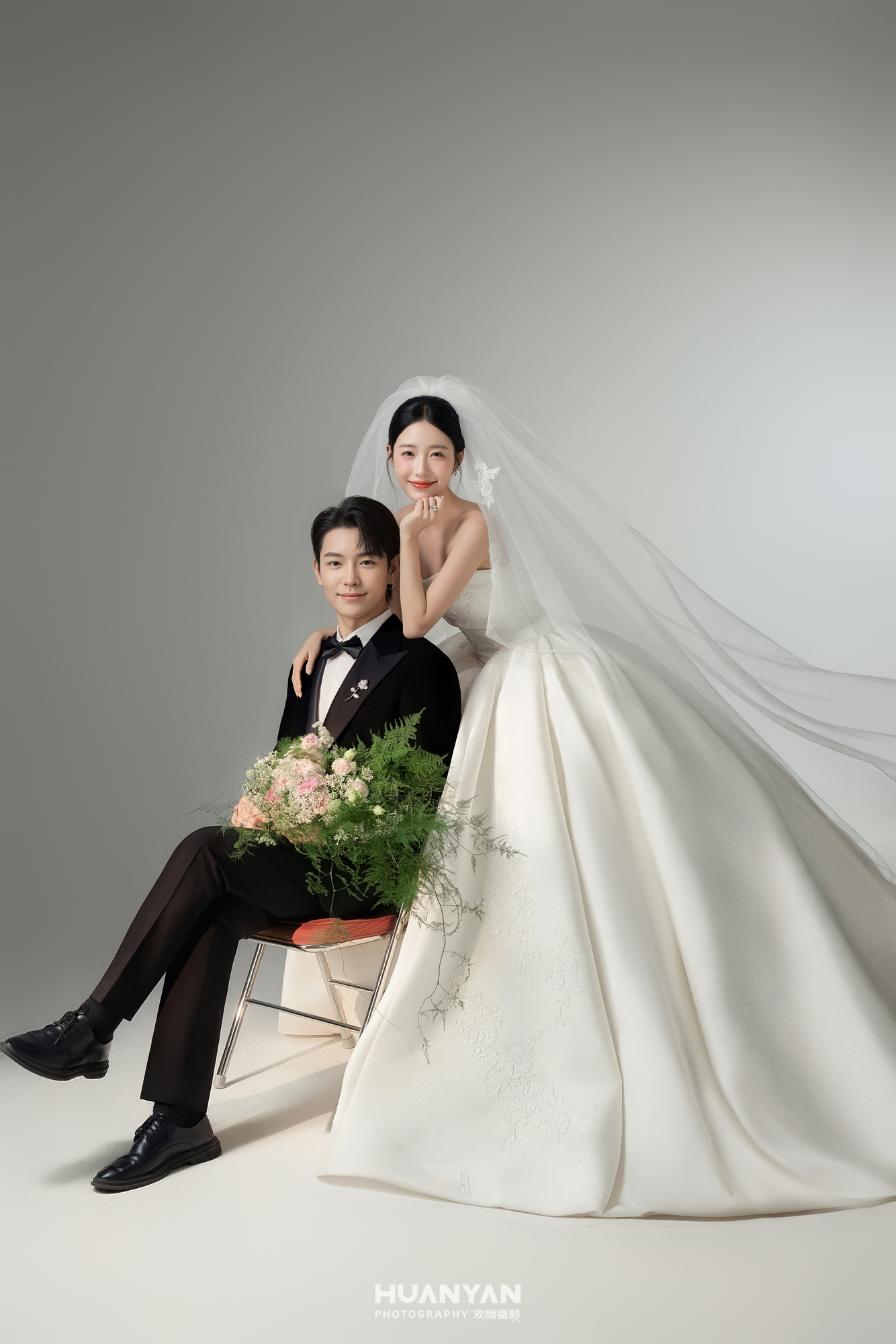 简约风婚纱照 · 室内场景 · 屿幻梦客片