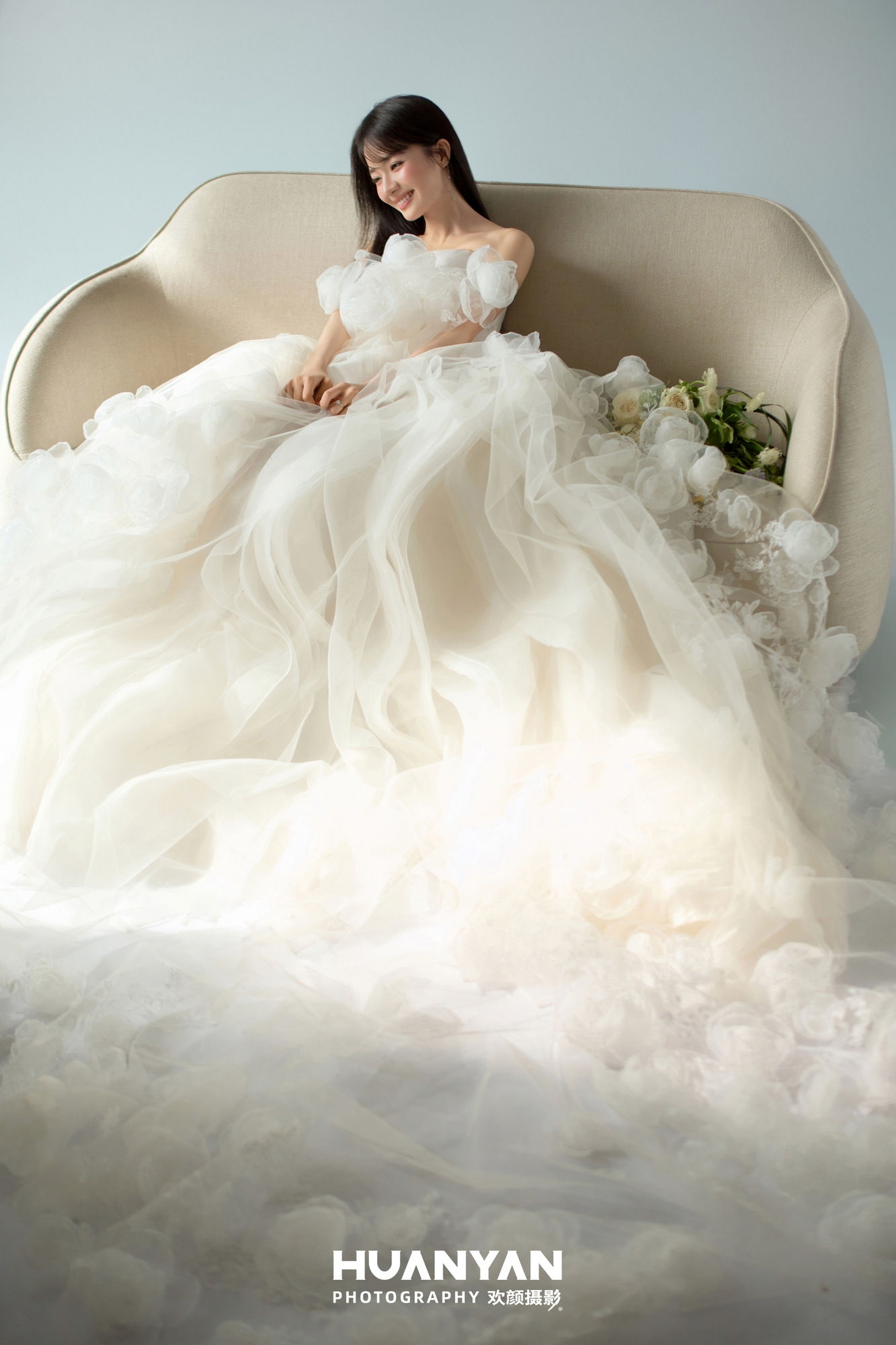 室内高级感风婚纱照实拍（浅光叙白系列）
