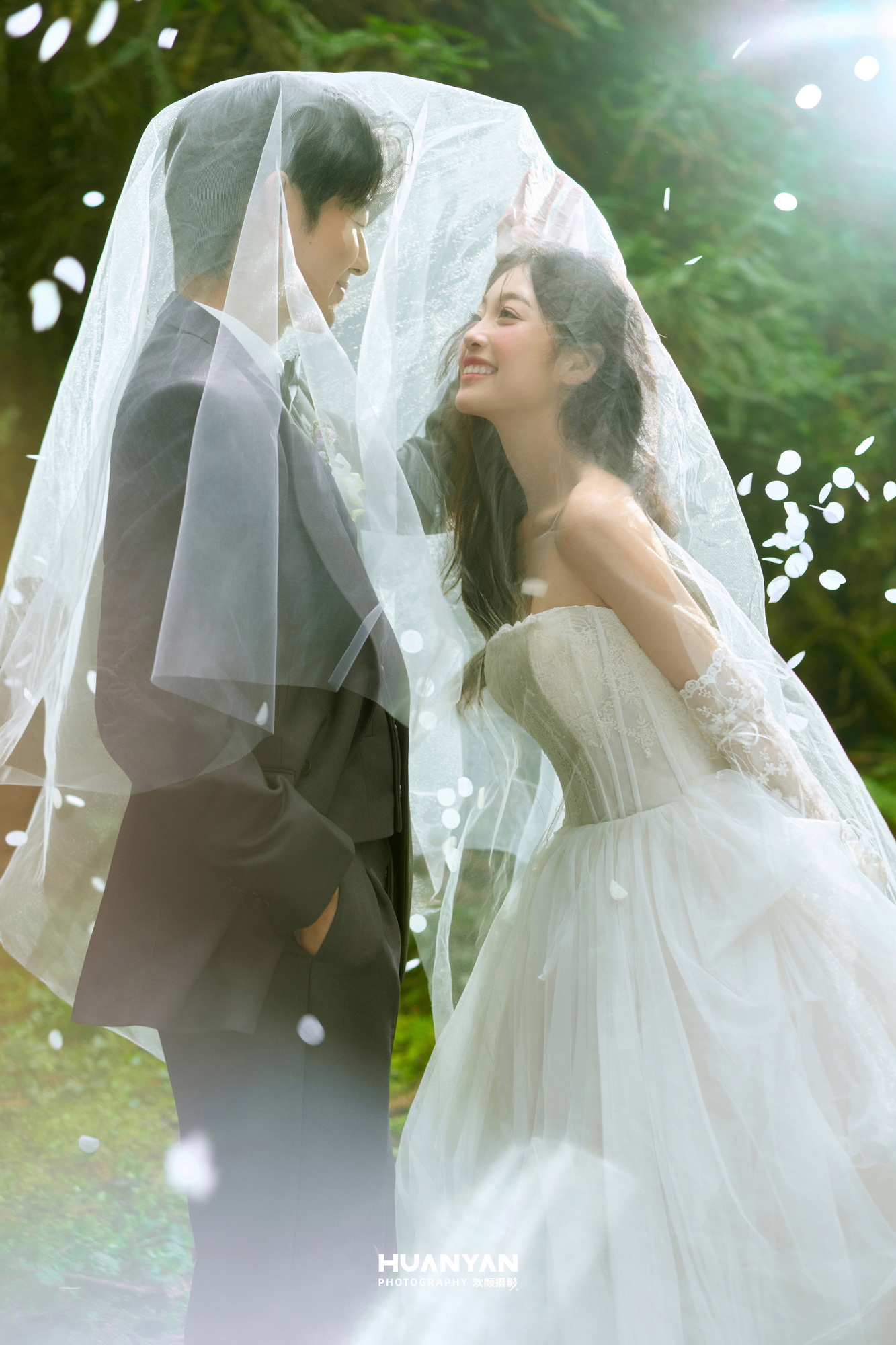 轻氧风婚纱照 · 草地场景 · 森系仪式感客片