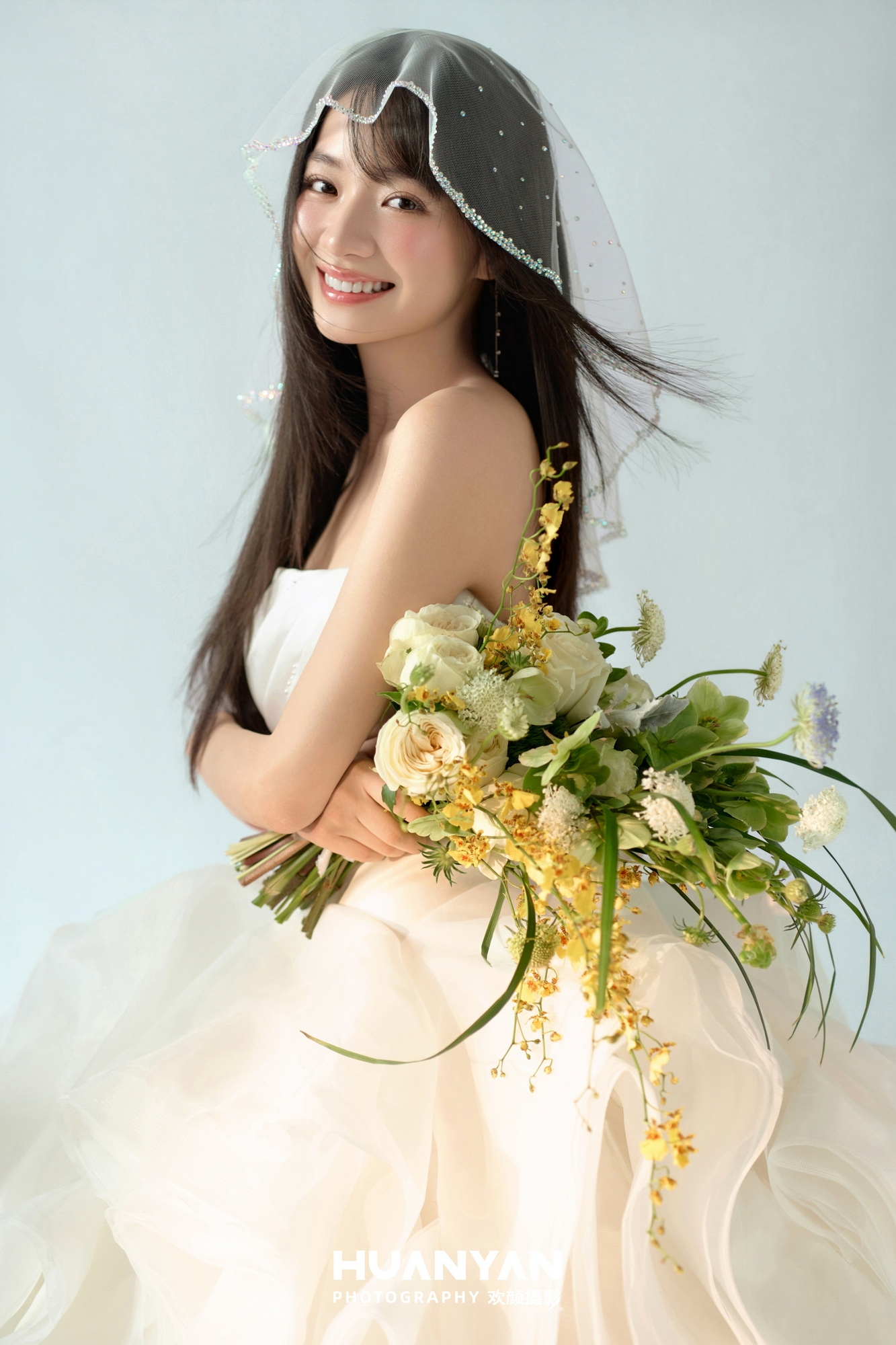 室内高级感风婚纱照实拍（浅光叙白系列）